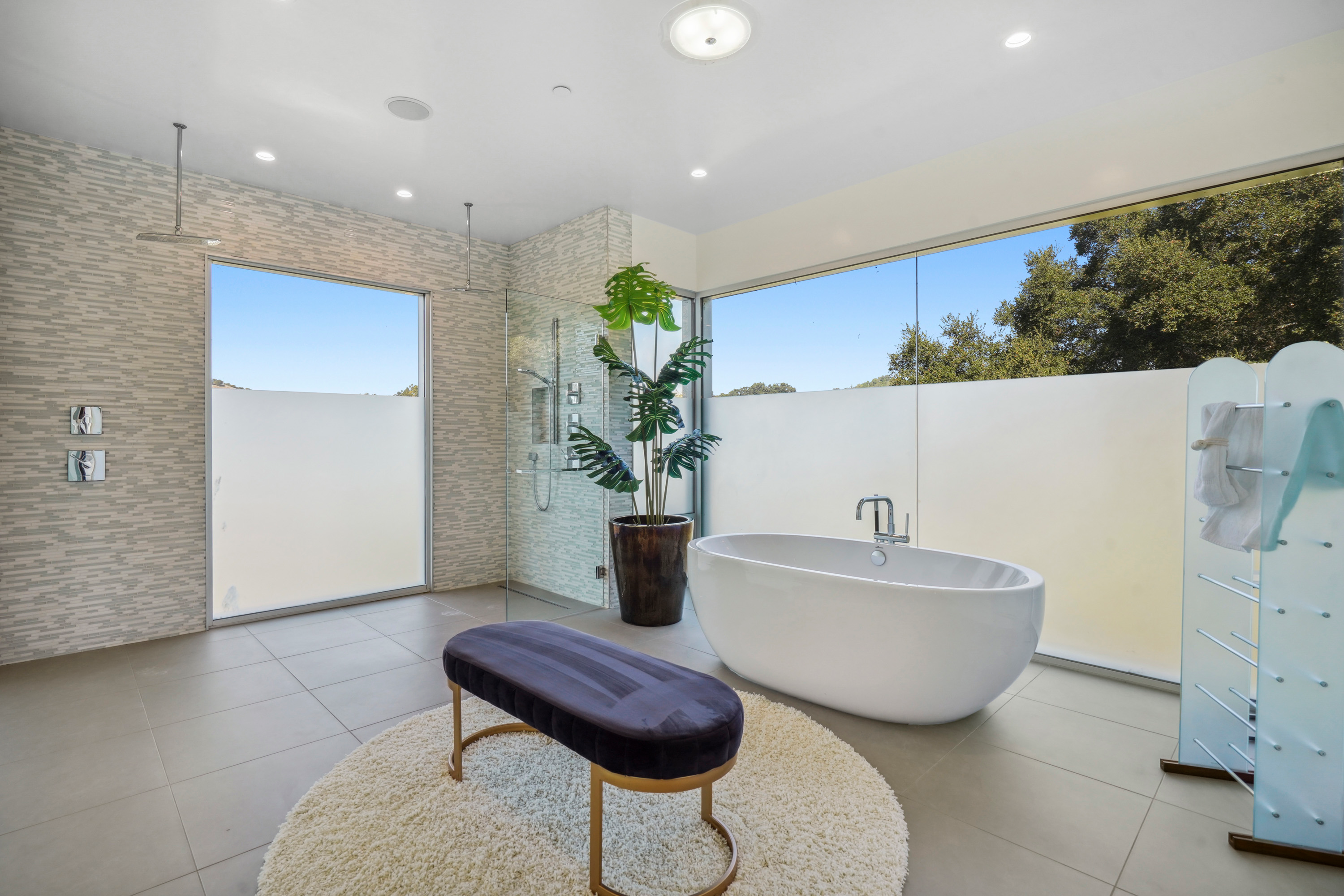 32 9716 Oak Pass Rd - Luxury Real Estate - Concierge Auctions