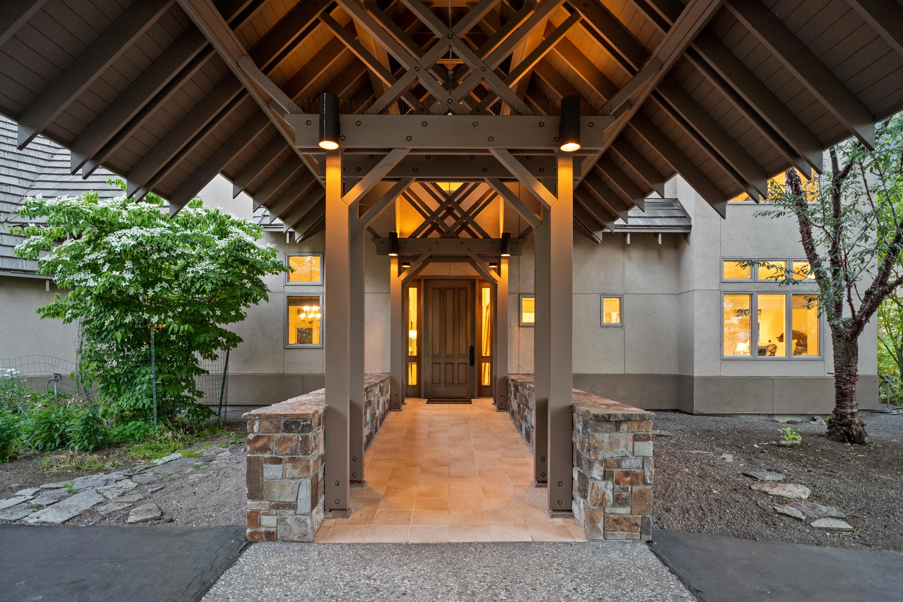 11944 Kestrel Road, Southern Oregon, Oregon 97601 - 11944-kestrel-road-klamath-falls-oregon03_osjj4d