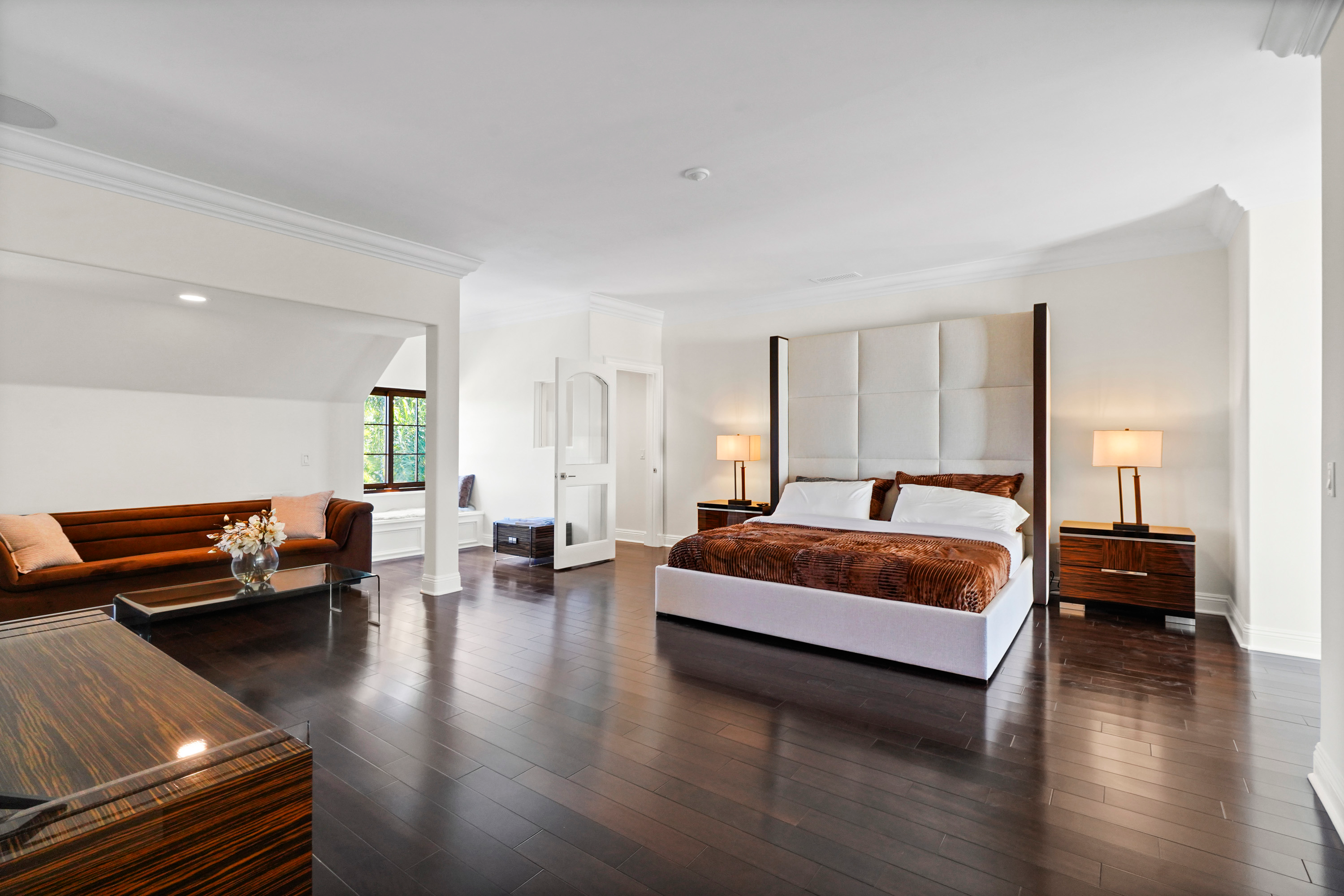 41 13320 Mulholland Drive - Luxury Real Estate - Concierge Auctions