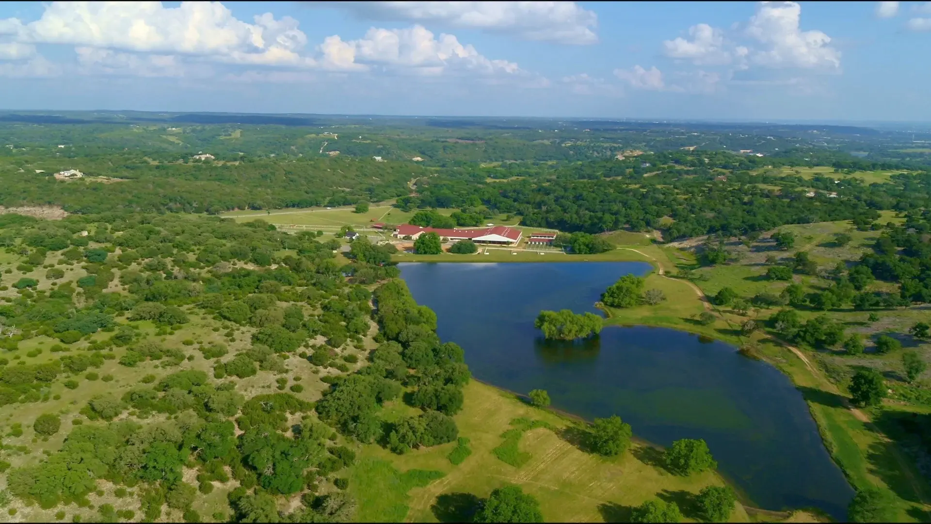 A 234±ac world-class equestrian estate, hunting retreat or family compound, complete with main home, guest cottage and private lake.