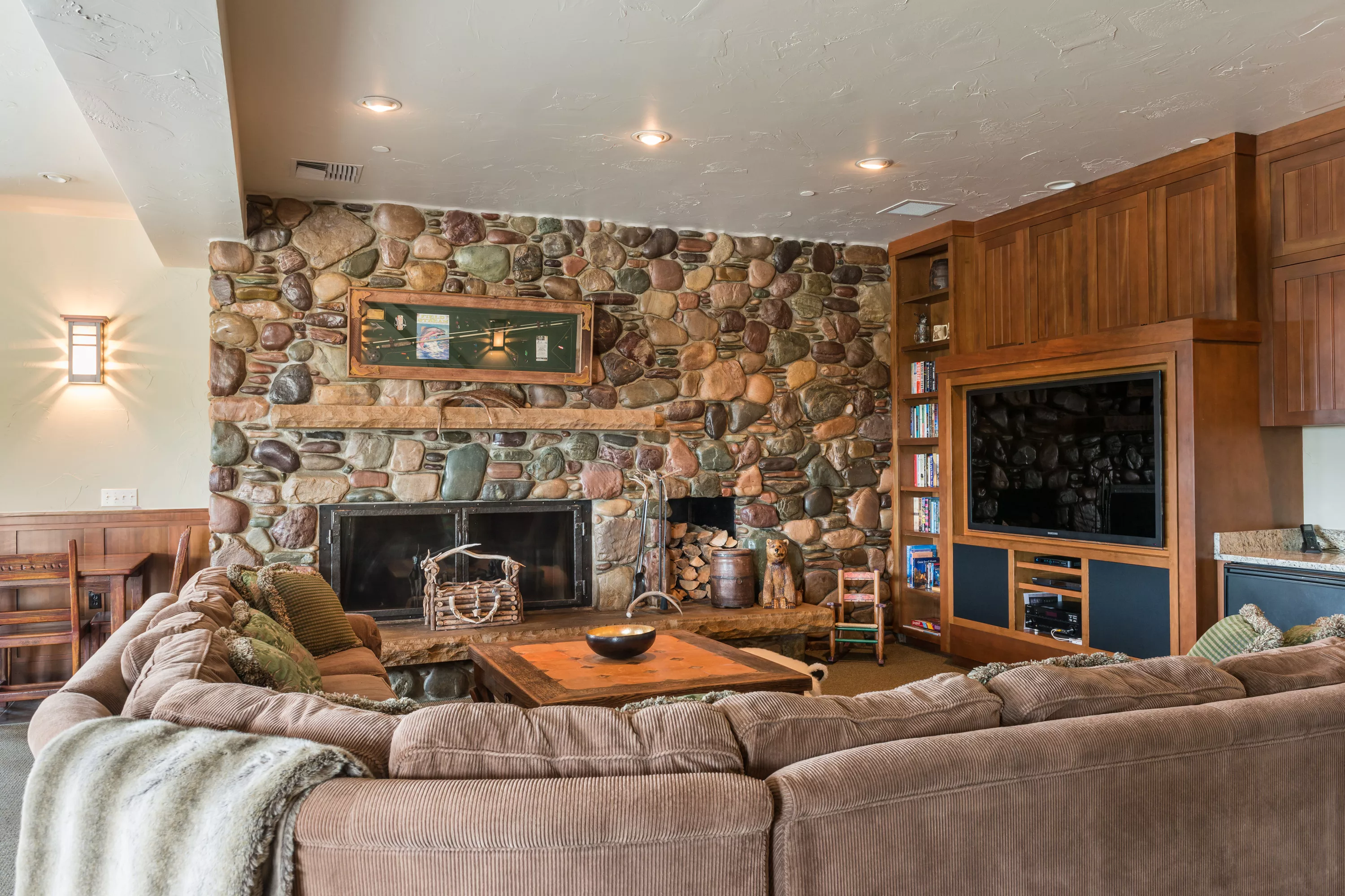 7000 Beaver Creek Road, Big Sky, Montana 59716 - Big_EZ_Extra_Interiors09_ar3jzk
