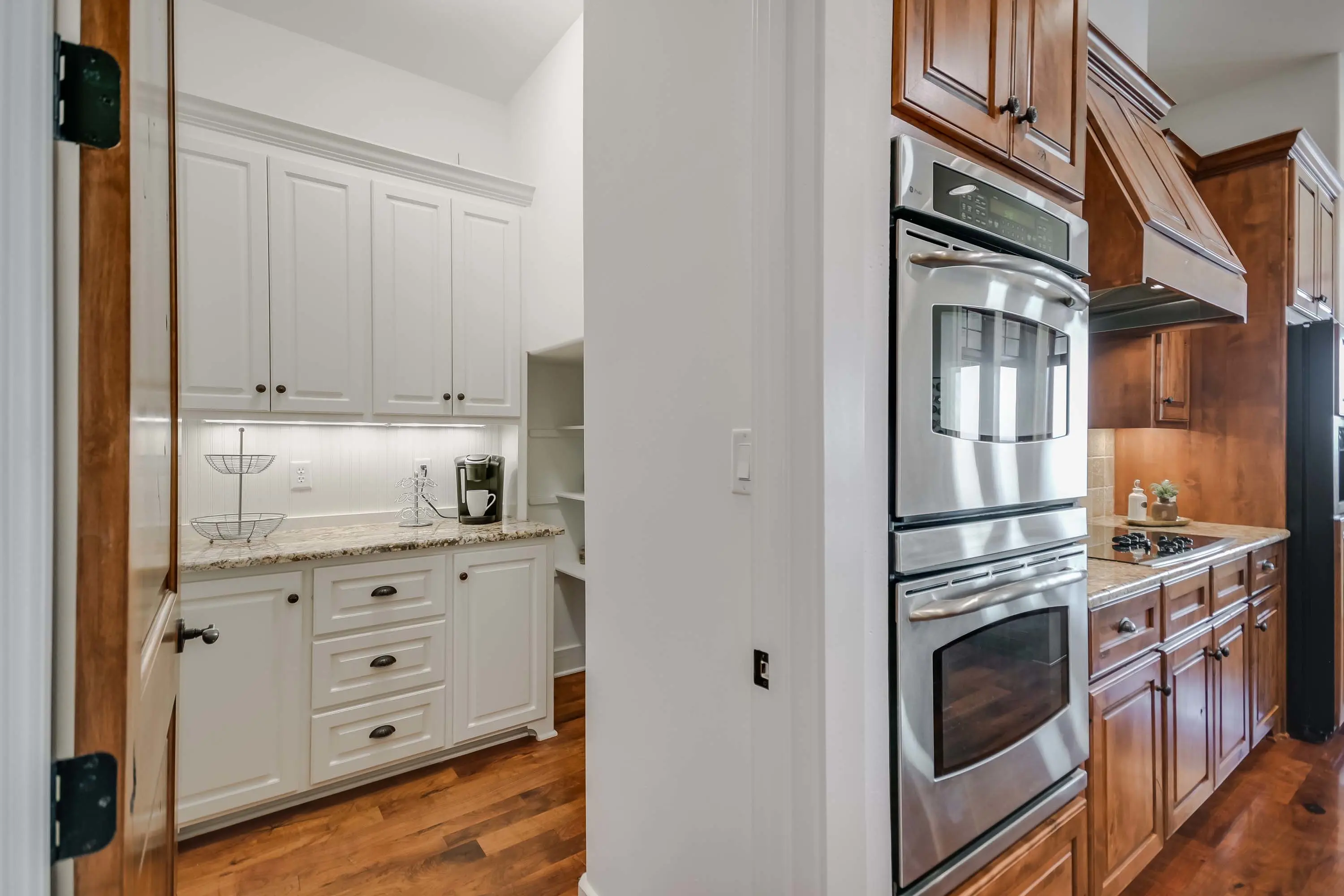 14 6504 Lantern View Dr - Luxury Real Estate - Concierge Auctions