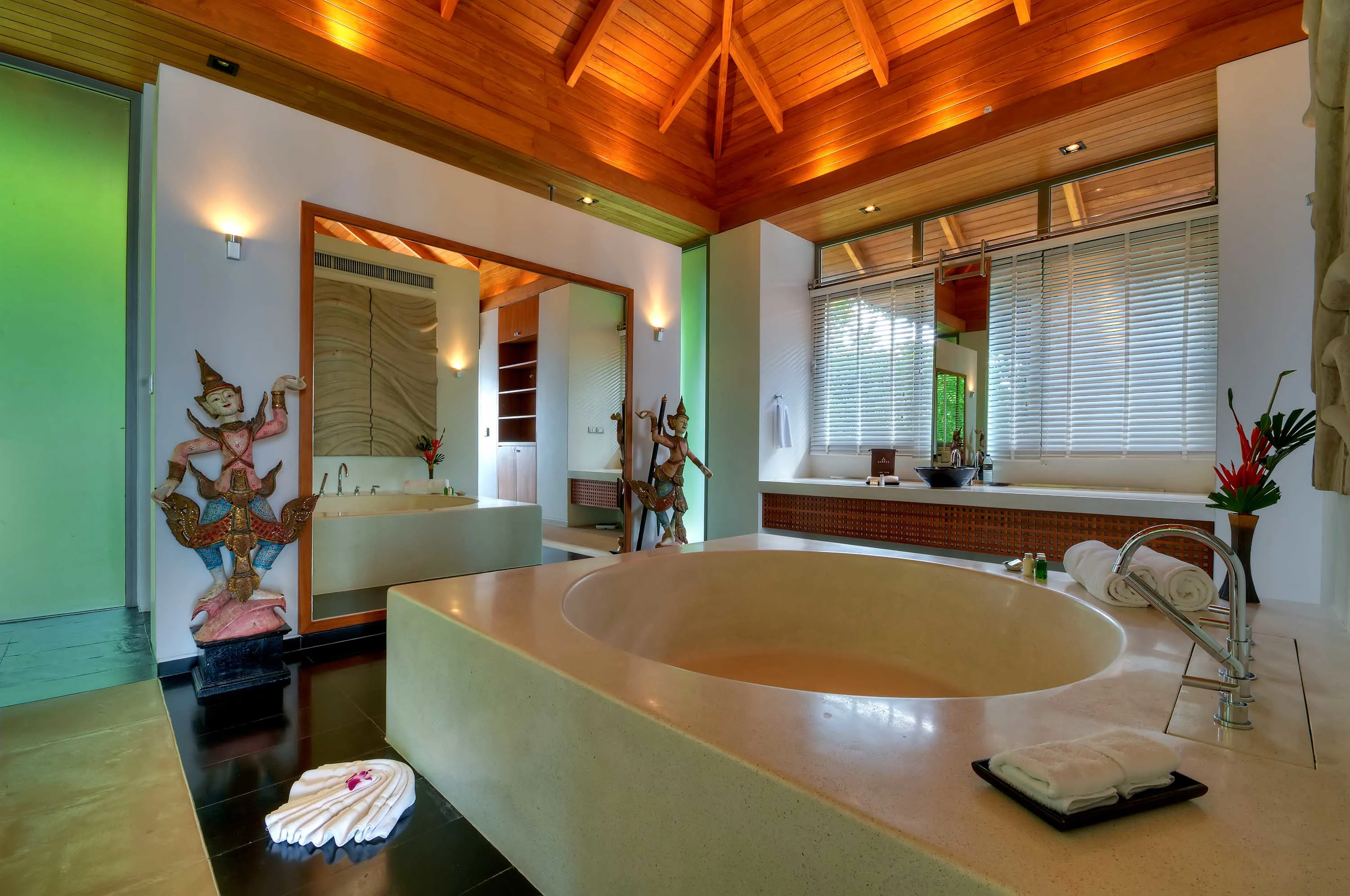Jomchang Estate, 28/11 Moo 6, Nakalay Rd, Kamala, Phuket, Phuket 83120, Thailand - thailand_villa_wang_nam_jai_10_nmv2s4