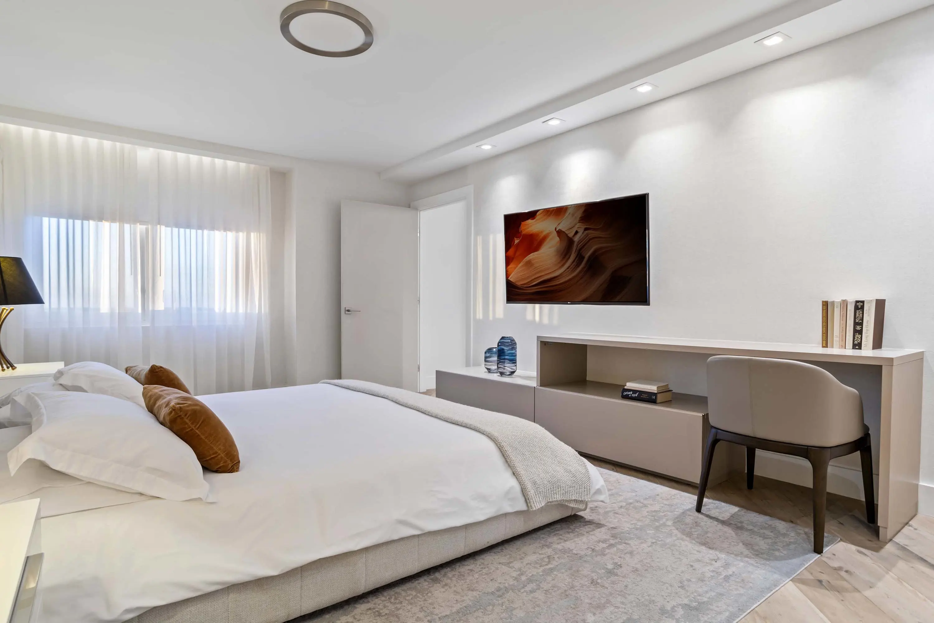 13 2301 Collins Ave Apt 1432 - Luxury Real Estate - Concierge Auctions