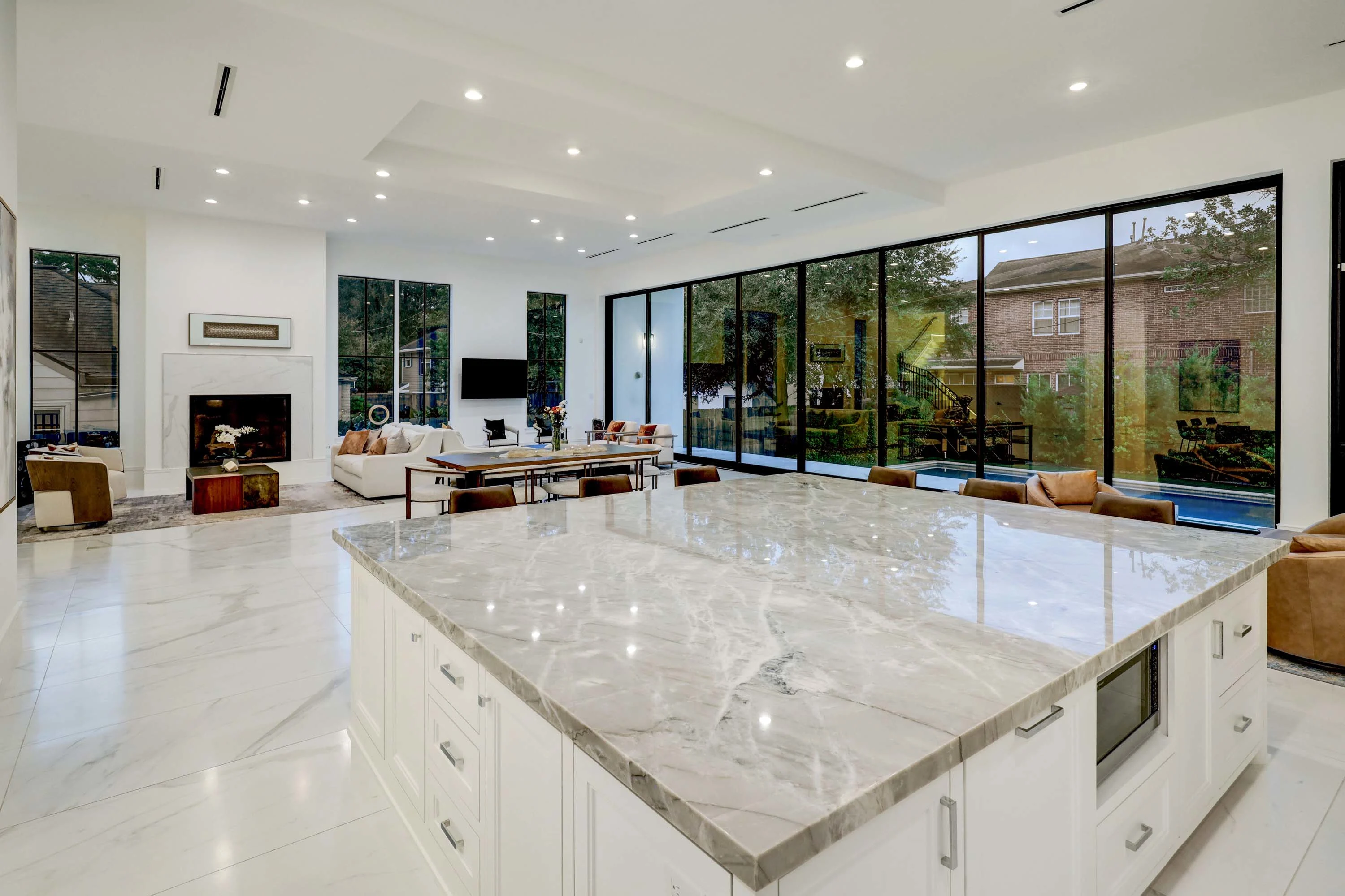 2501 Addison Road, Houston, Texas 77030 - 2501-addison-road-houston-texas13_v8bdfv