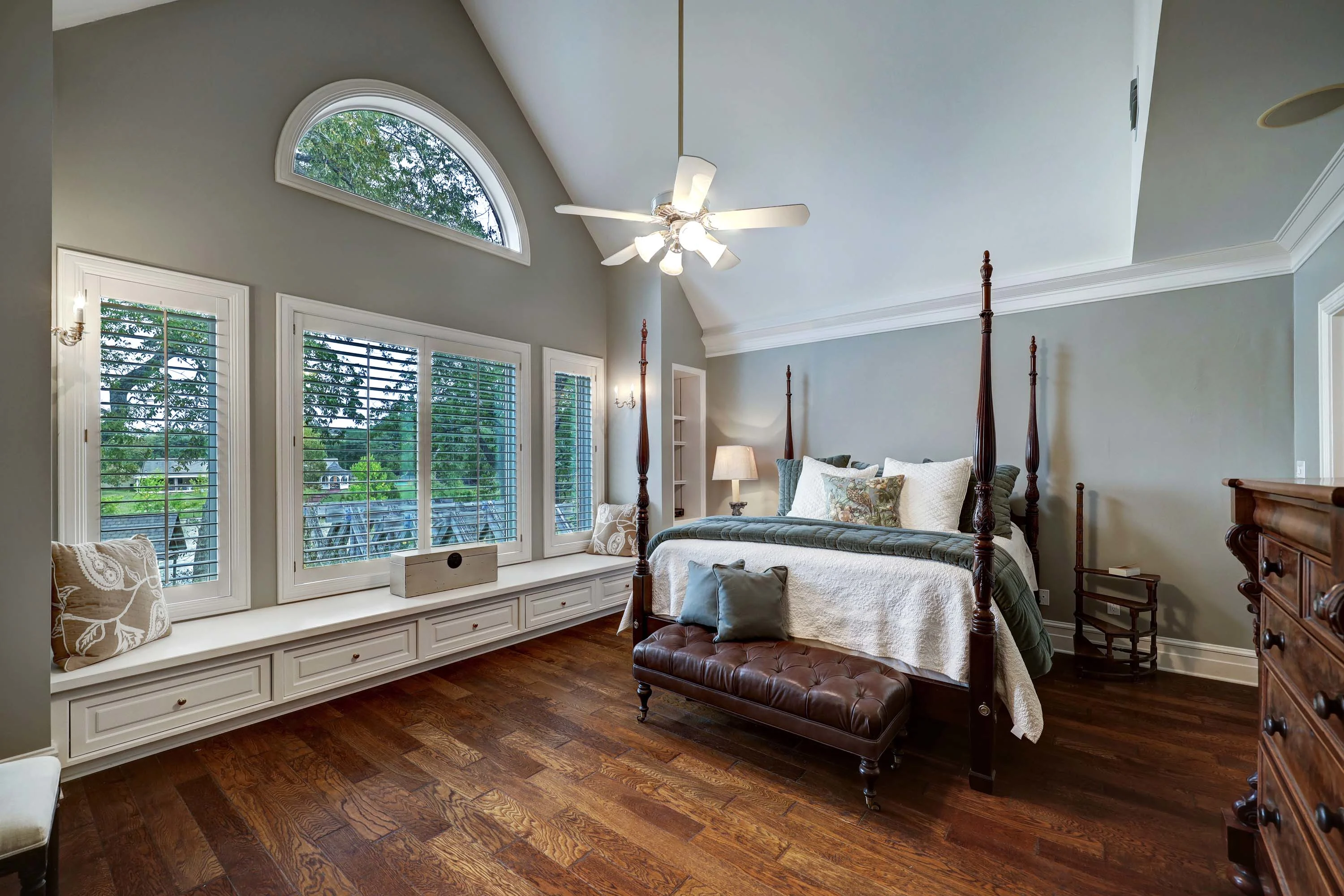 427 West Alkire Lake Drive, Sugar Land, Houston Area, Texas 77478 - 27_-_Alkire_Lake_W_427_IMG_074_1_1Up_Stairs_Bed_Room_with_lake_view_zcm9de