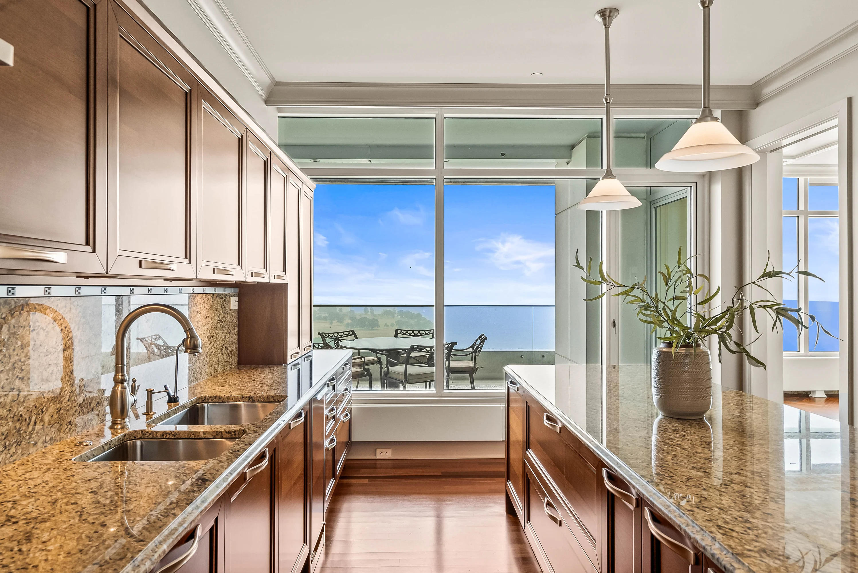 825 North Prospect Avenue #902, Milwaukee, Wisconsin 53202 - 825_N_Prospect_Ave_902_Milwaukee_WI_20_ie1eyq