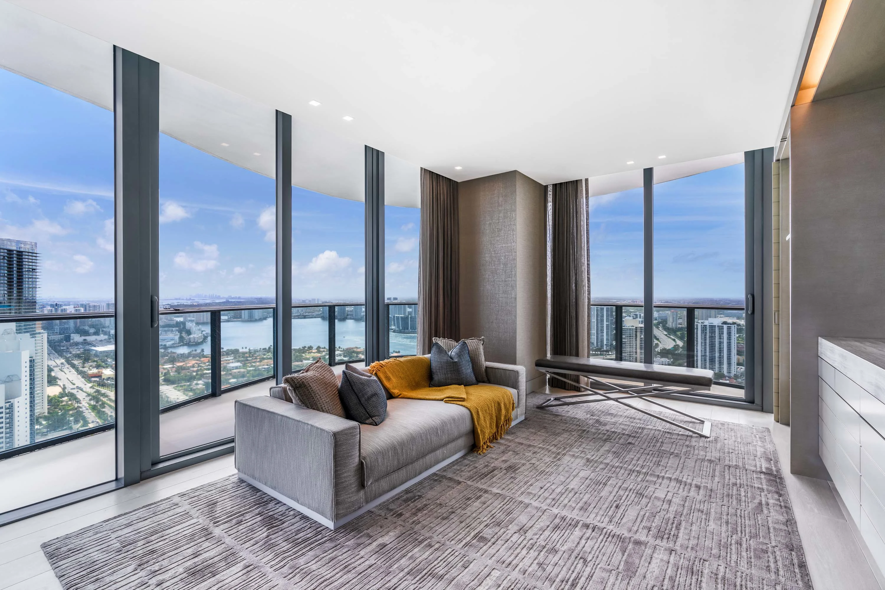 19575 Collins Avenue, The Regalia Penthouse, Miami, Florida 33160 - 19575-collins-ave-penthouse-4332_znisuh