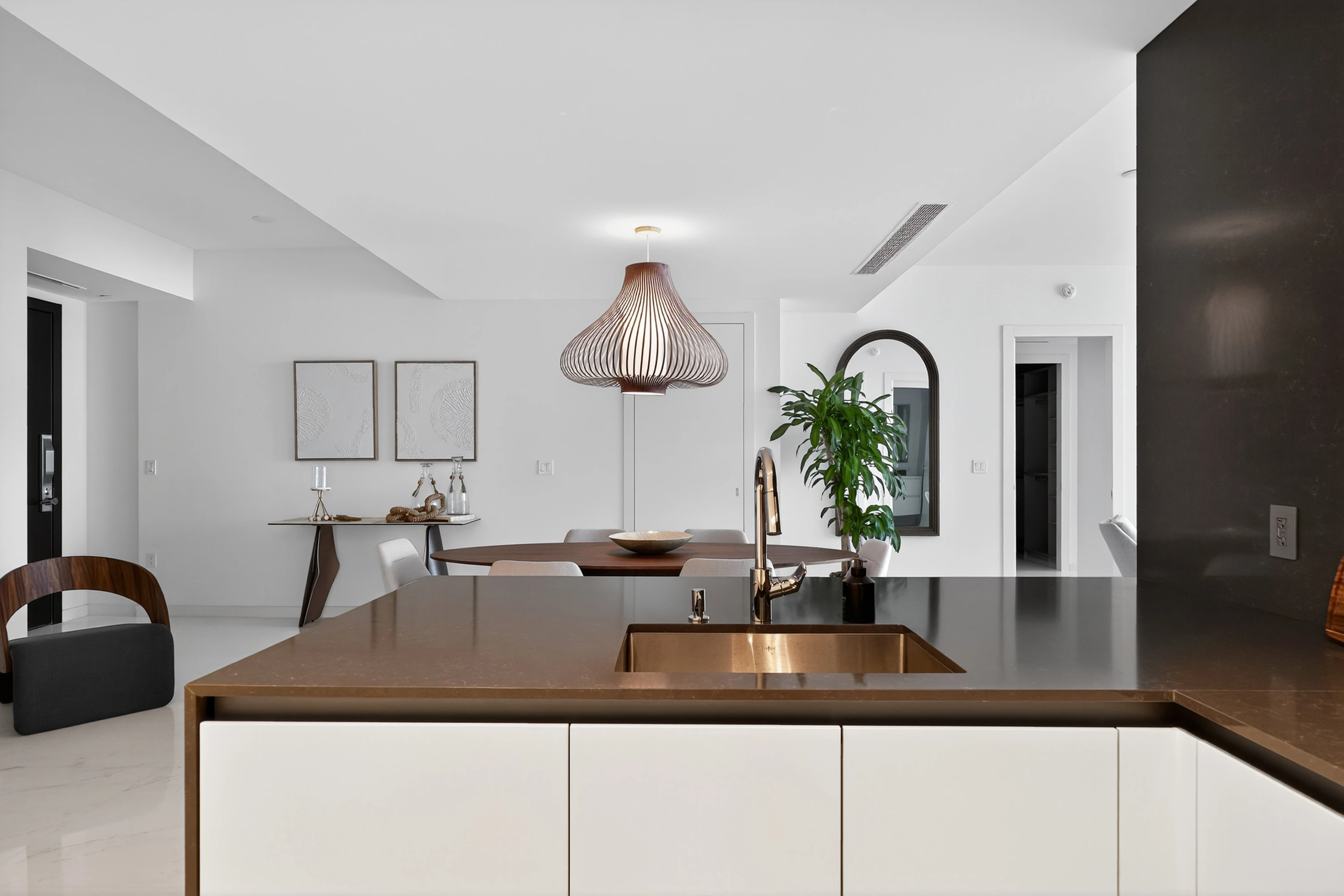 006 300 Biscayne Boulevard Way