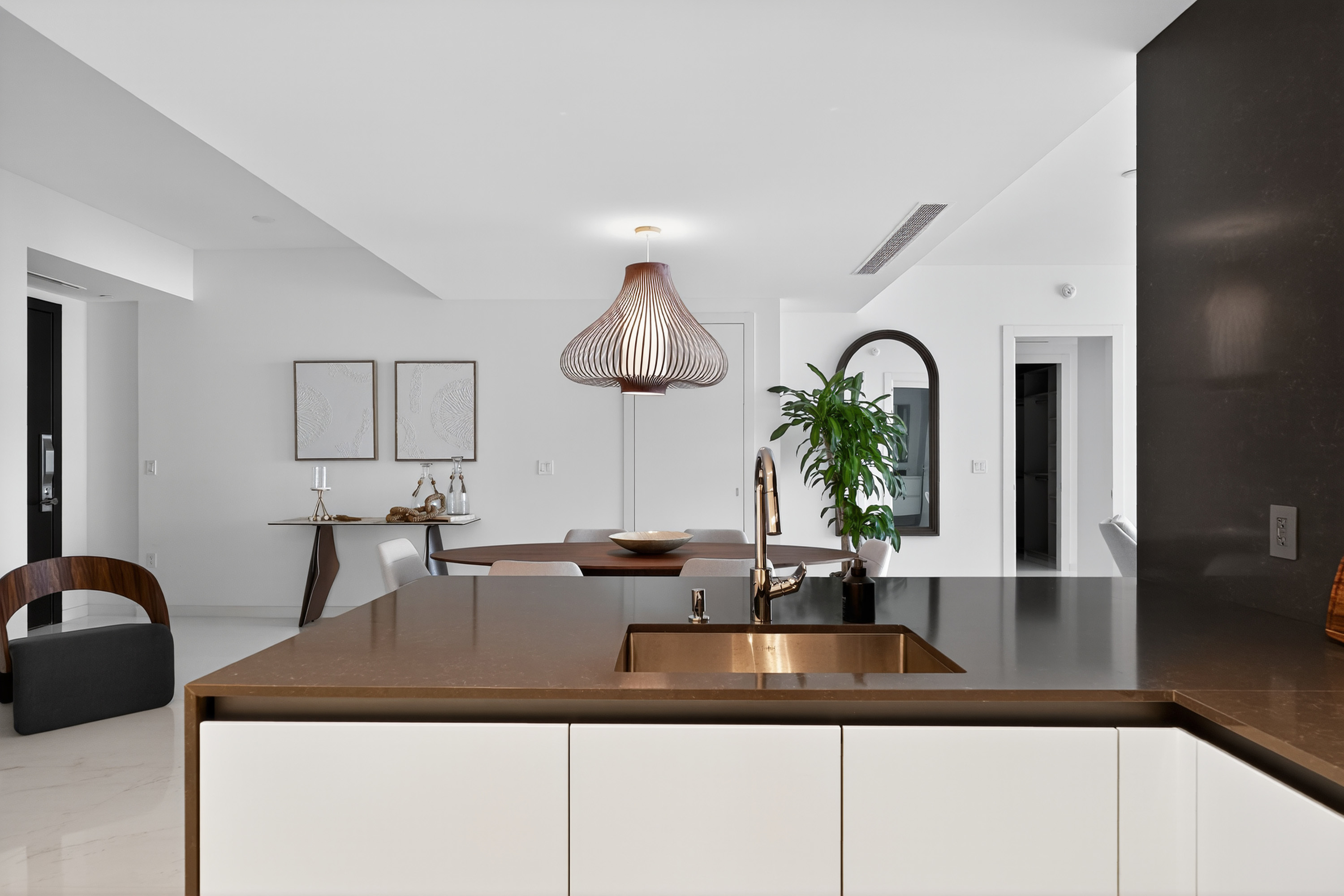 006 300 Biscayne Boulevard Way