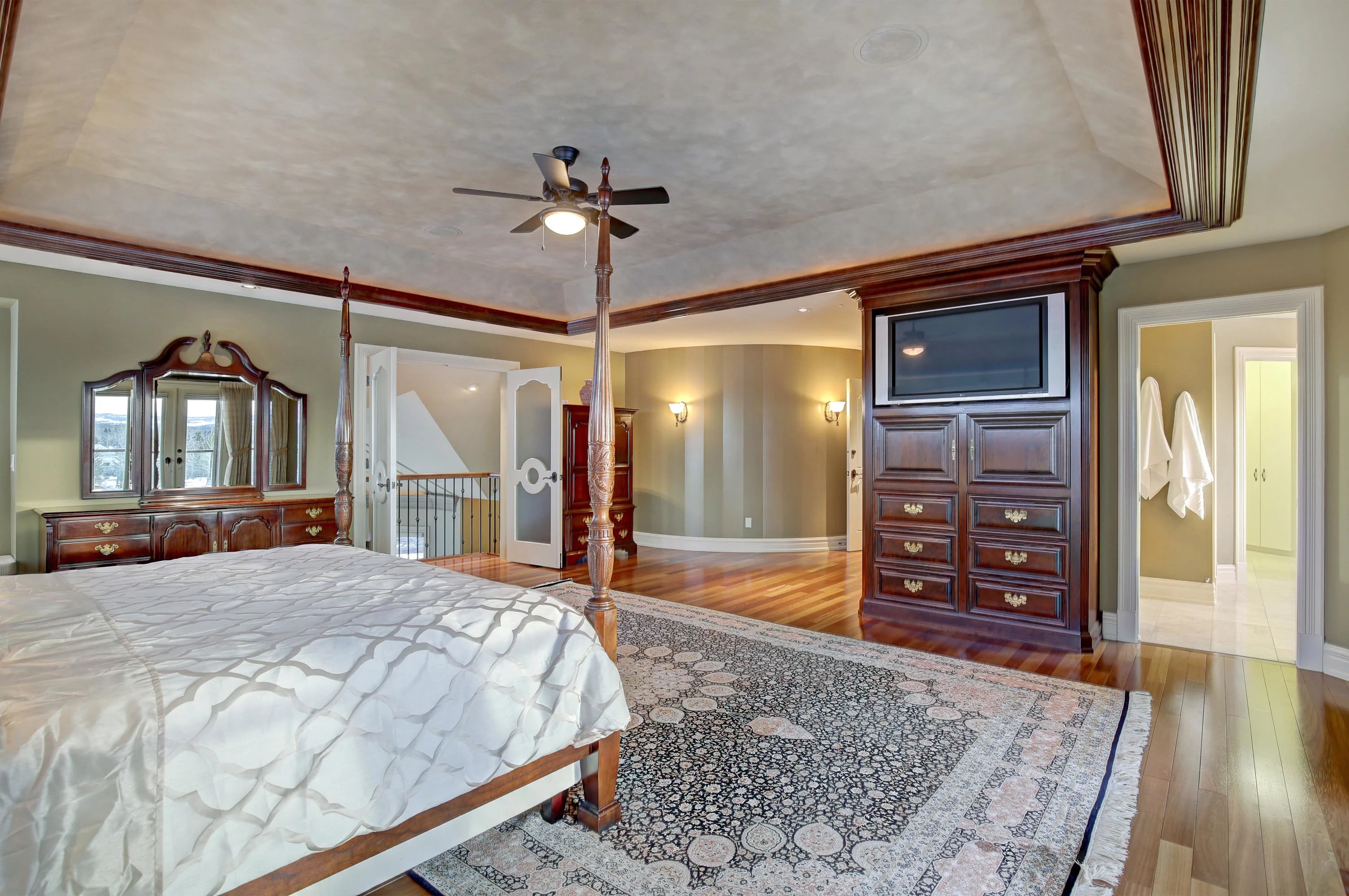 82031 202 Avenue West, Calgary, Alberta T1S 2X2, Canada - 82031-202-avenue-w-foothills-alberta-canada21_sv3lq8