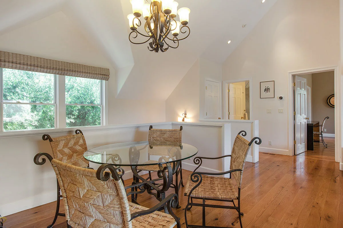 2618 & 2620 Silverado Trail North, Saint Helena, California 94574 - St-Hel-CA18_hnpukg