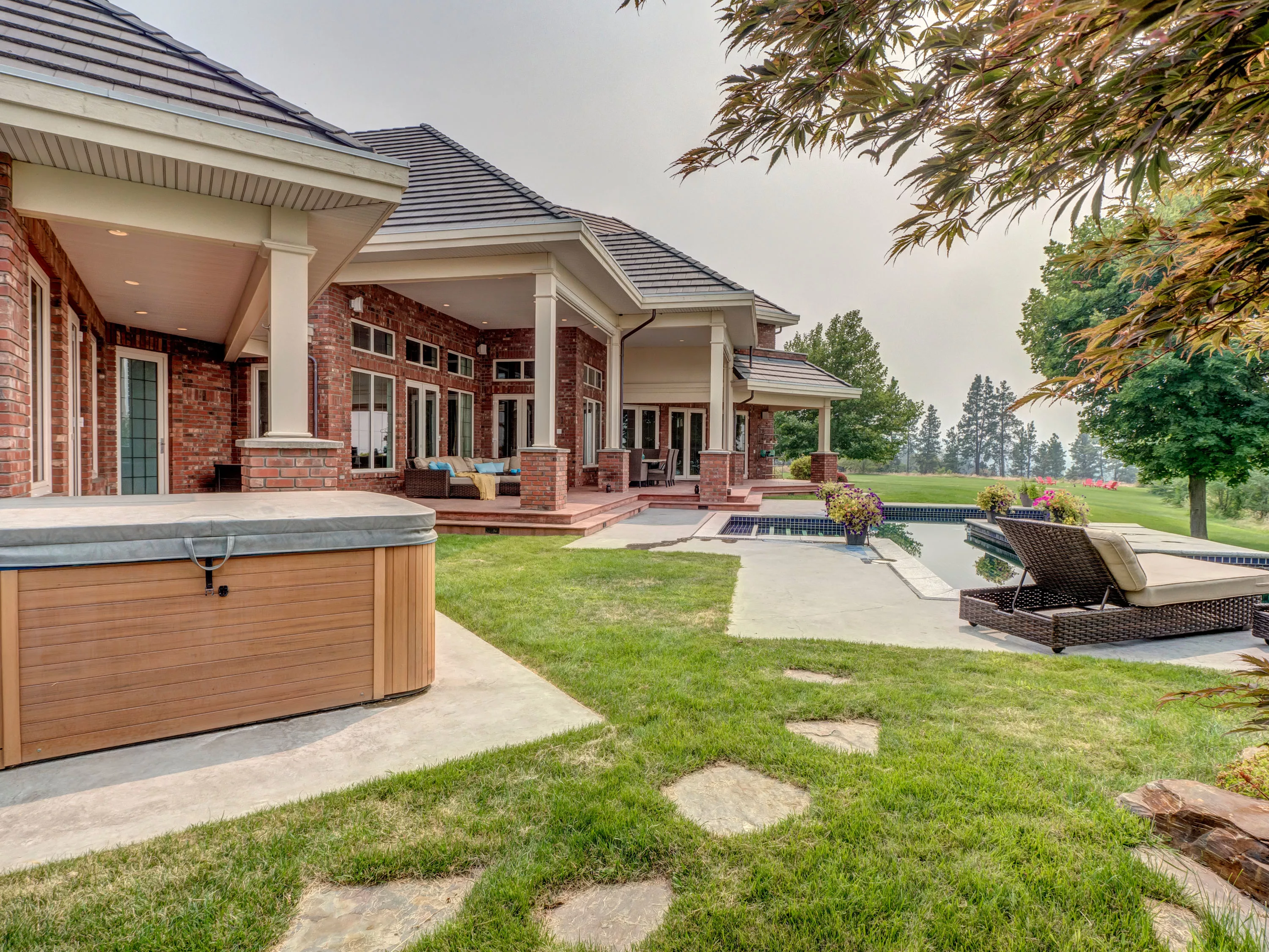 2830 East Kelowna Road, Kelowna, British Columbia V1W 4H5, Canada - 2830-east-kelowna-road-east-kelowna-british-columbia-canada_24_nmuapp