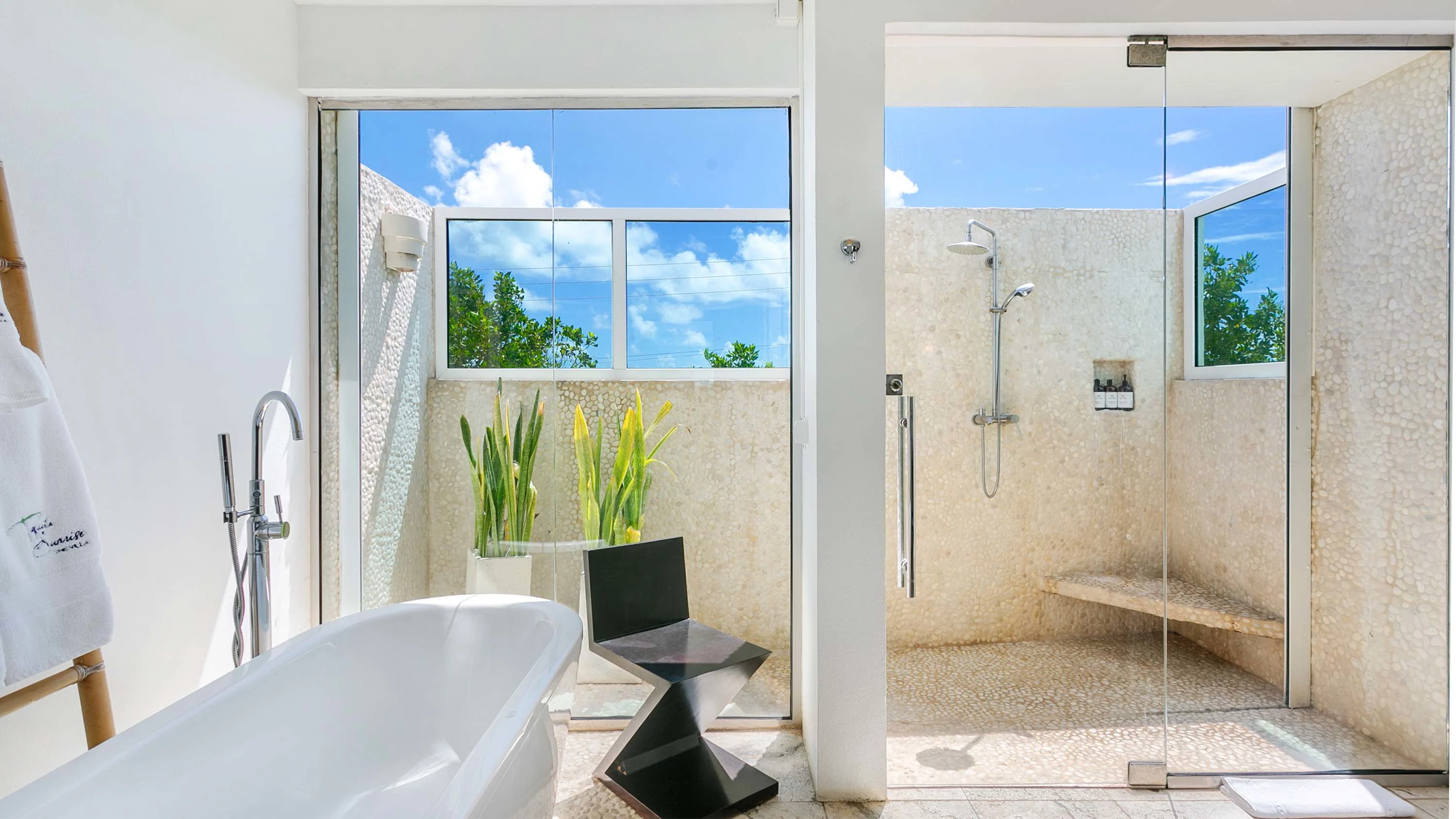 Gorgeous Beachfront Escape, Tequila Sunrise, Dropsey Bay , Anguilla - 16_-_TequilaSunriseVilla_PnkMko-12_kcnlk7