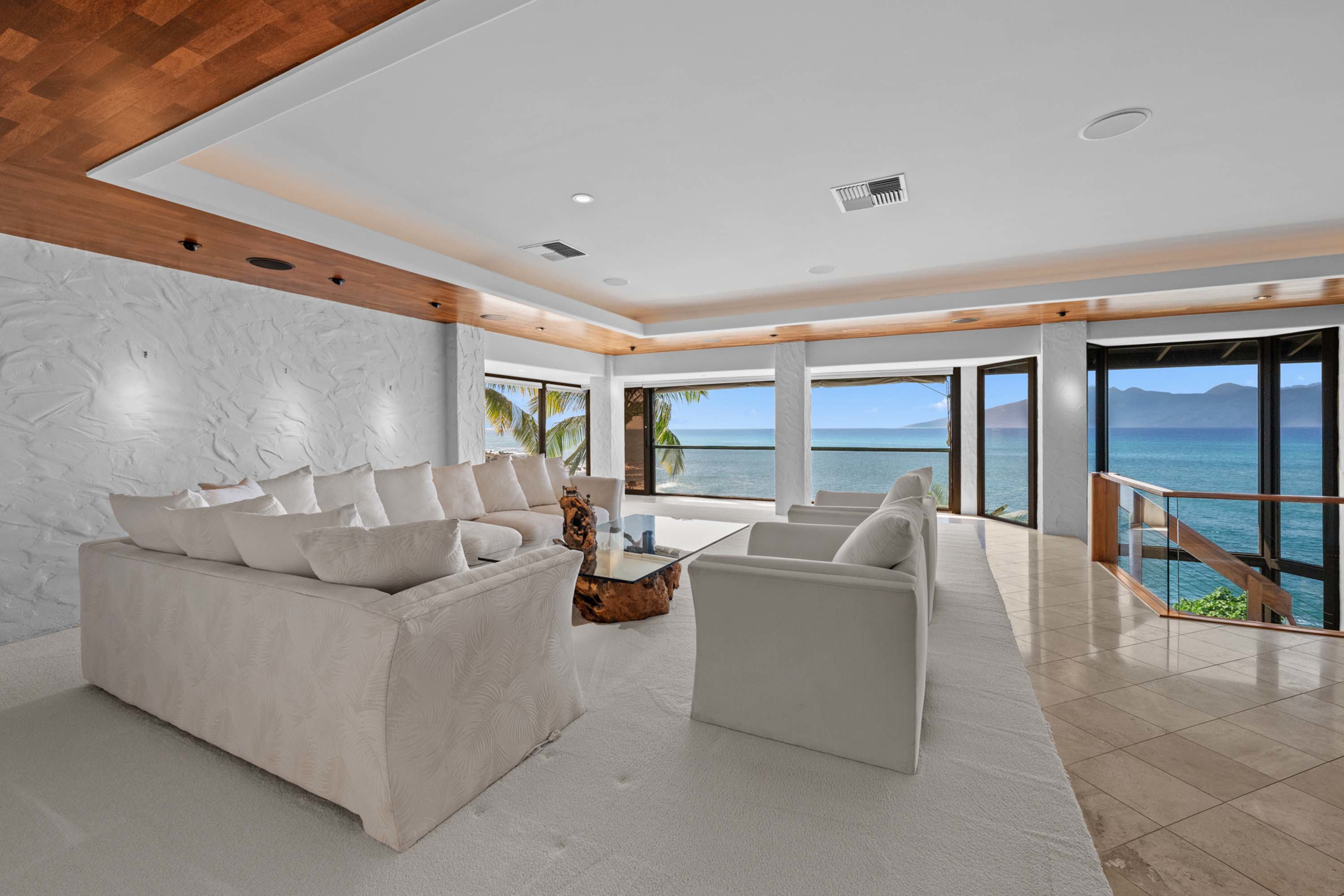 08 5163 and 5157 Lower Honoapiilani Rd, Lahaina, HI 96761 - Luxury Real Estate - Concierge Auctions