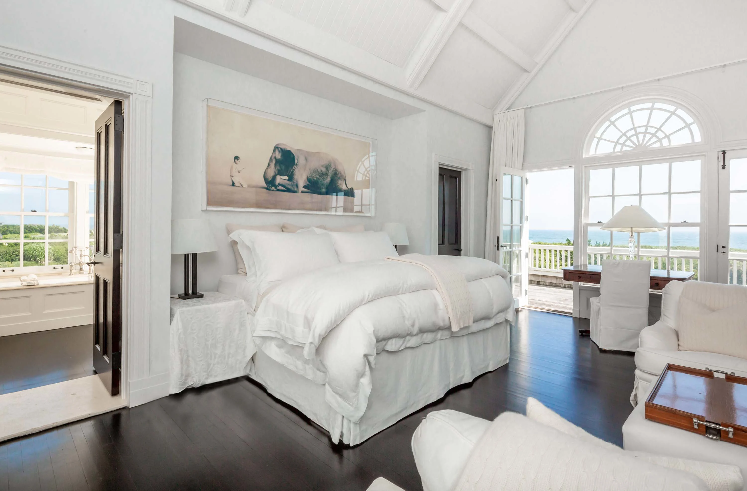 366 & 376 Gin Lane, 366 & 376 Gin Lane, Southampton, New York 11968 - 37_-_L_Grant_366_Gin_Lane_Southampton_interiors-29_retouched_lp7ur8