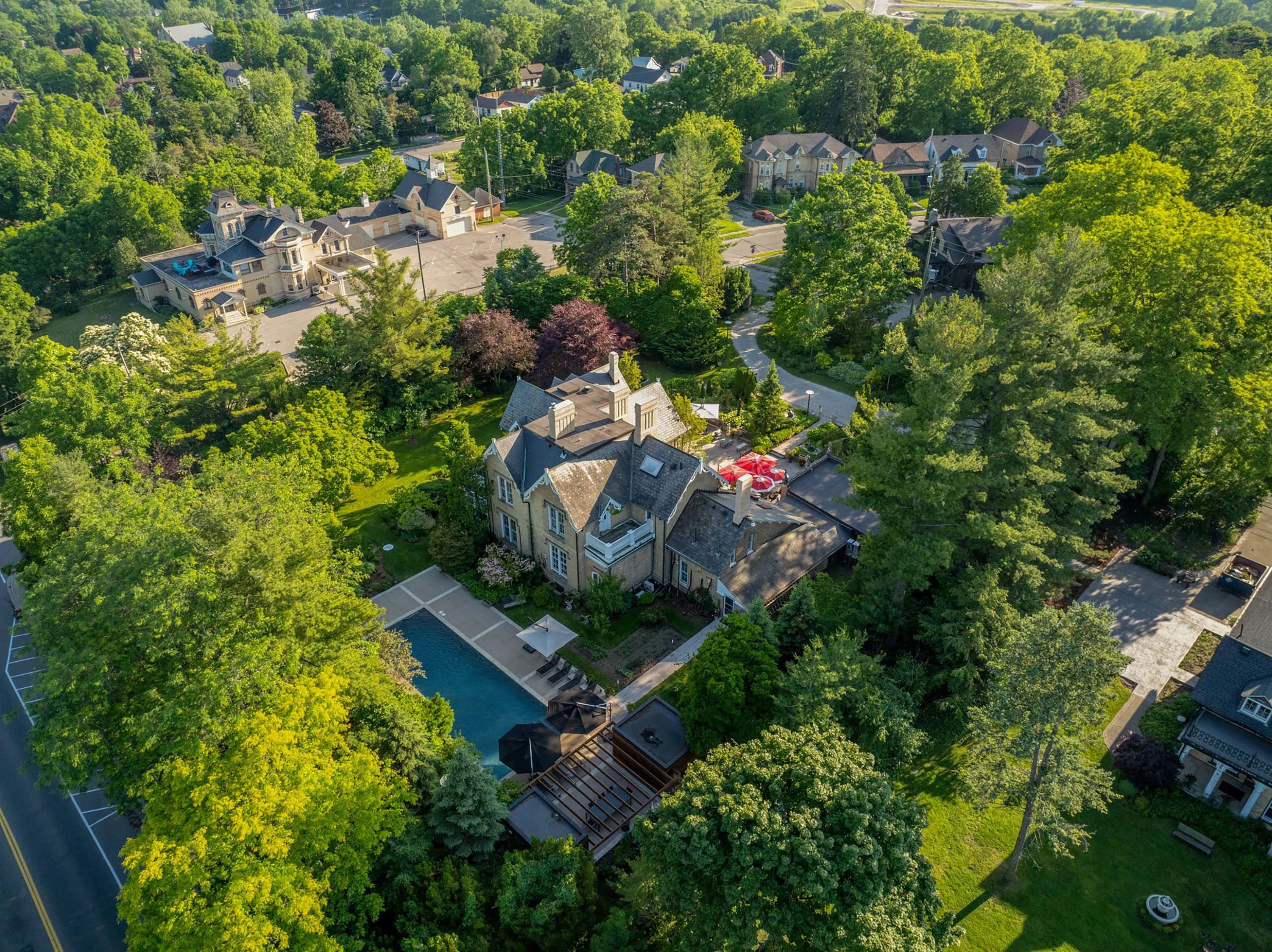 1 Banfield Street, Paris, Near Toronto, Ontario N3L2N3, Canada - 40_-_15-web-or-mls-DJI_0222_upwrds