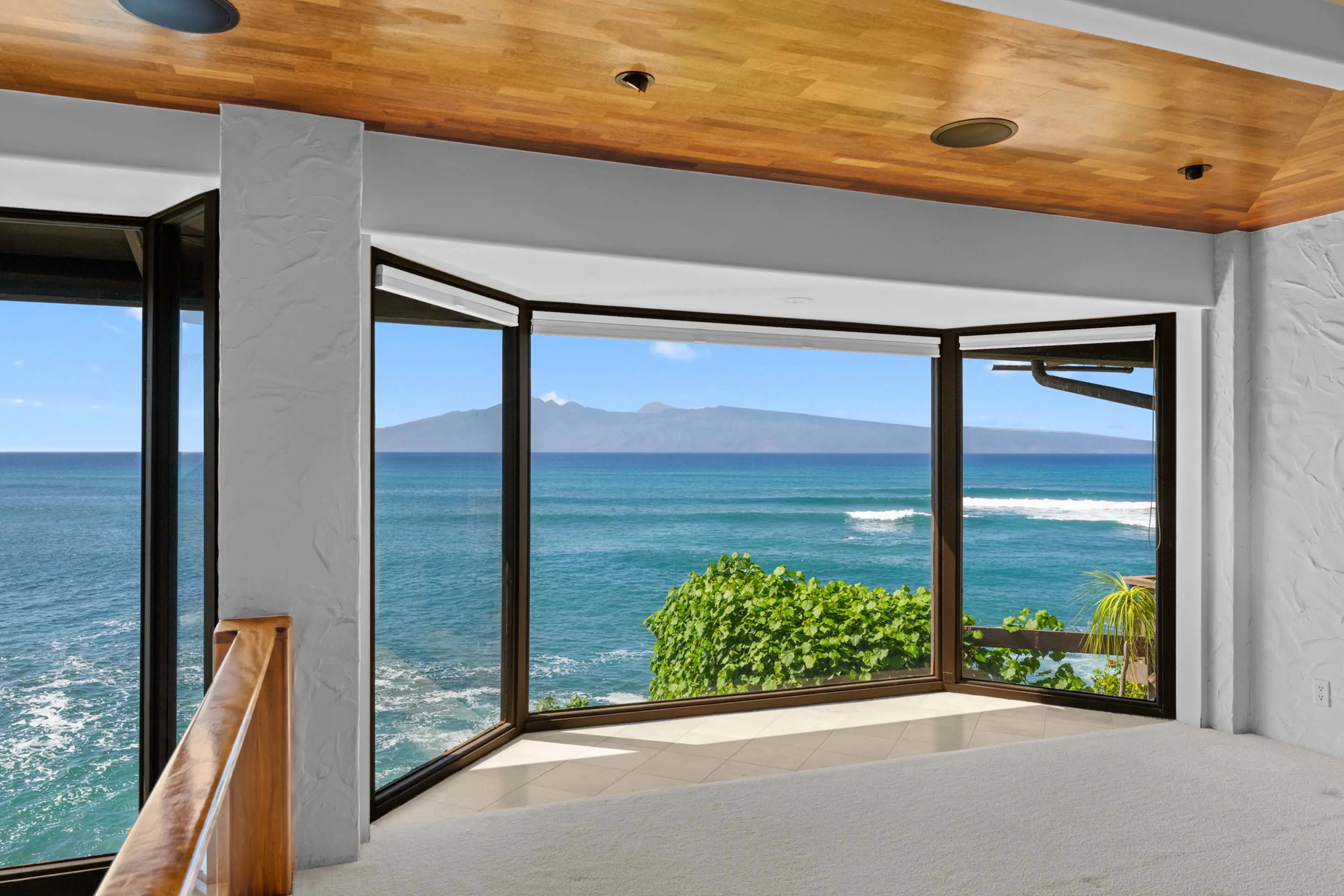 18 5163 and 5157 Lower Honoapiilani Rd, Lahaina, HI 96761 - Luxury Real Estate - Concierge Auctions