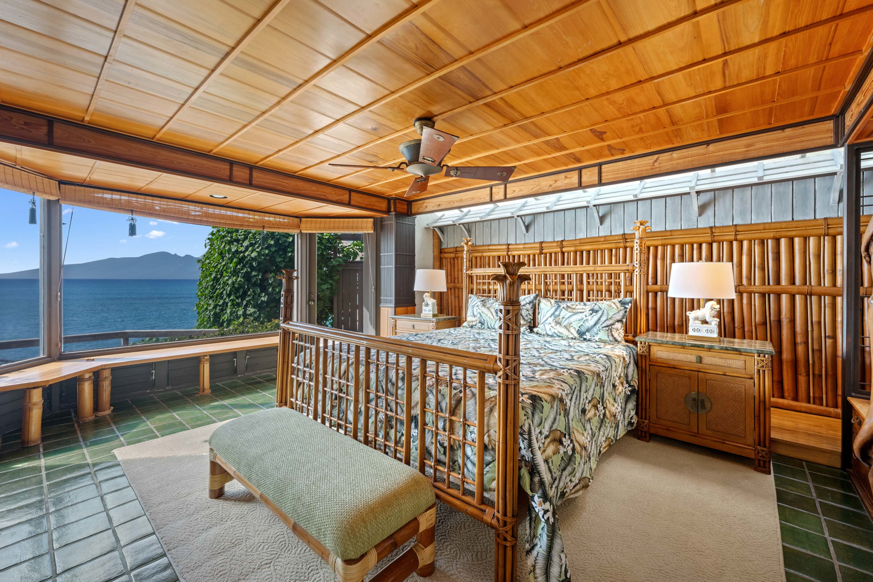 25 5163 and 5157 Lower Honoapiilani Rd, Lahaina, HI 96761 - Luxury Real Estate - Concierge Auctions