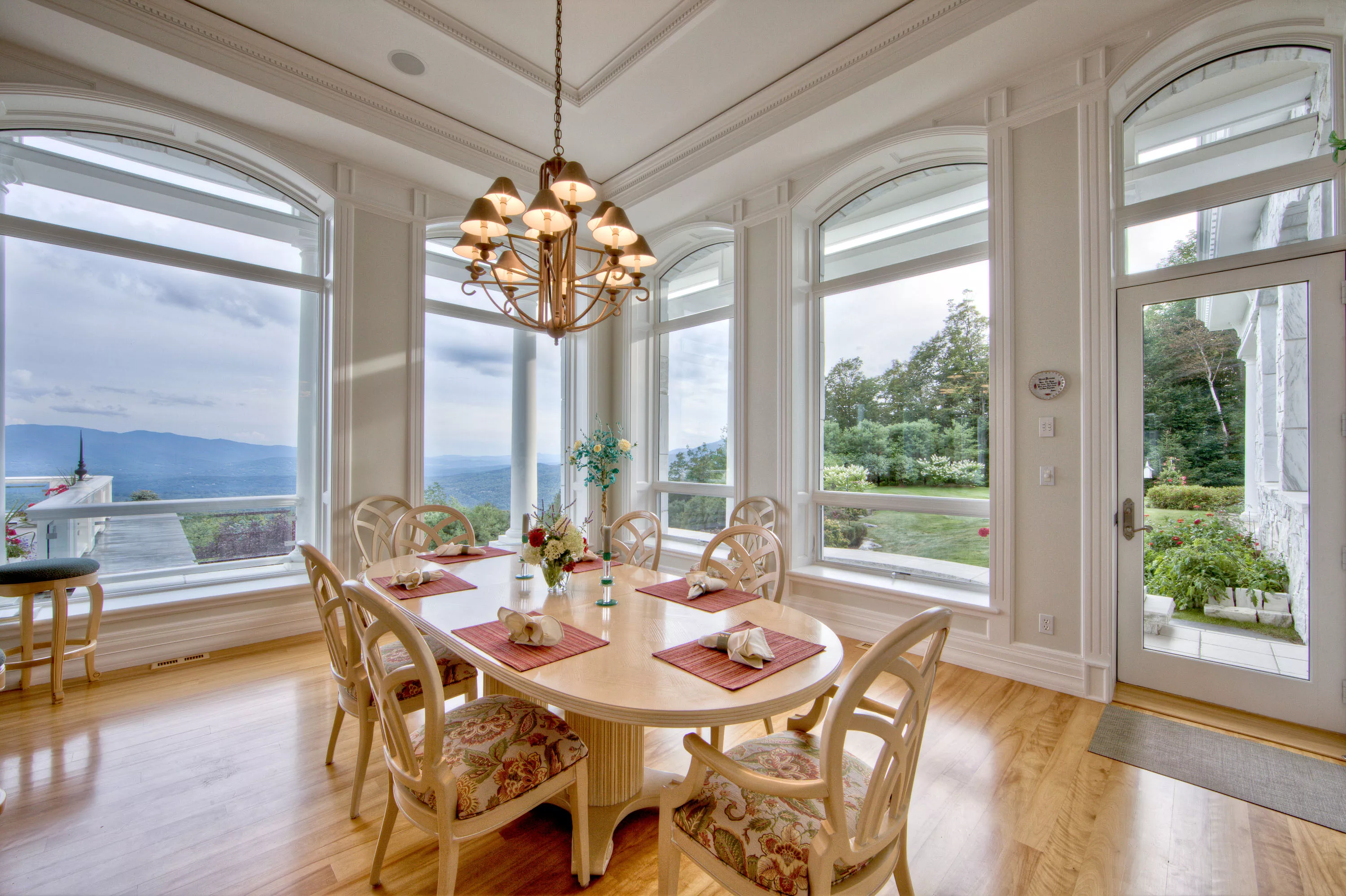 189 Upper Springs Road, Stowe, Vermont 05672 - 189-upper-springs-road-stowe-vermont-15-28-18-44-4444_ocklsr