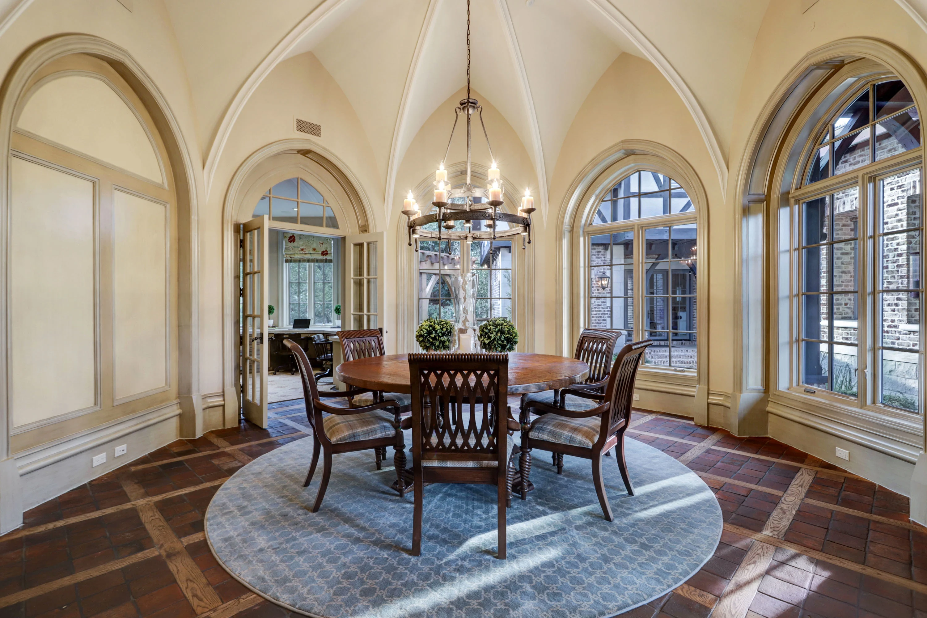 3996 Iverness Drive, Houston, Texas 77019 - 3996-inverness-drive-houston-texas10_olt9zs