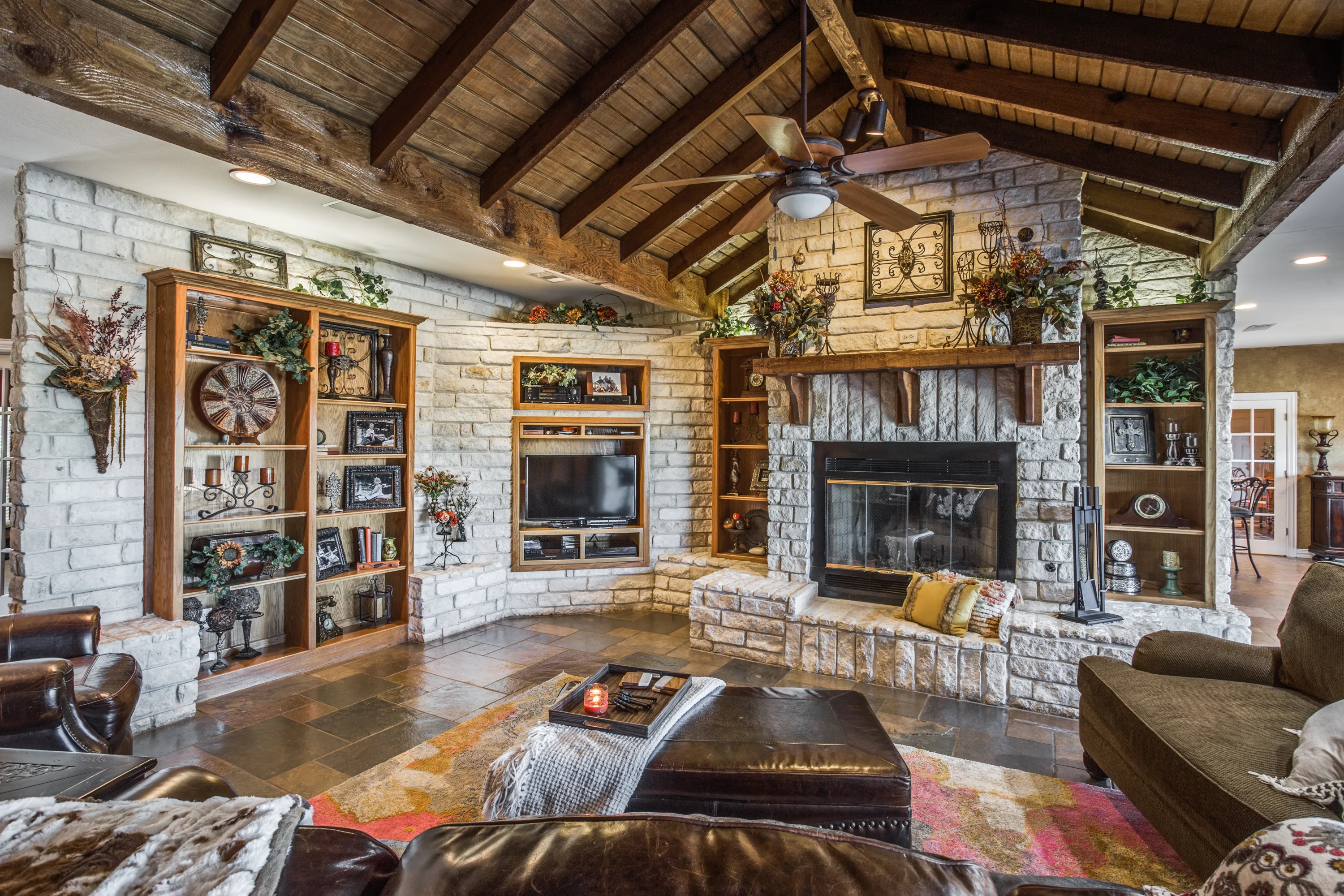 909 Little School Road, Dallas/Fort Worth, Texas 76060 - 909-little-school-road-kennedale-texas05_ipzz0n