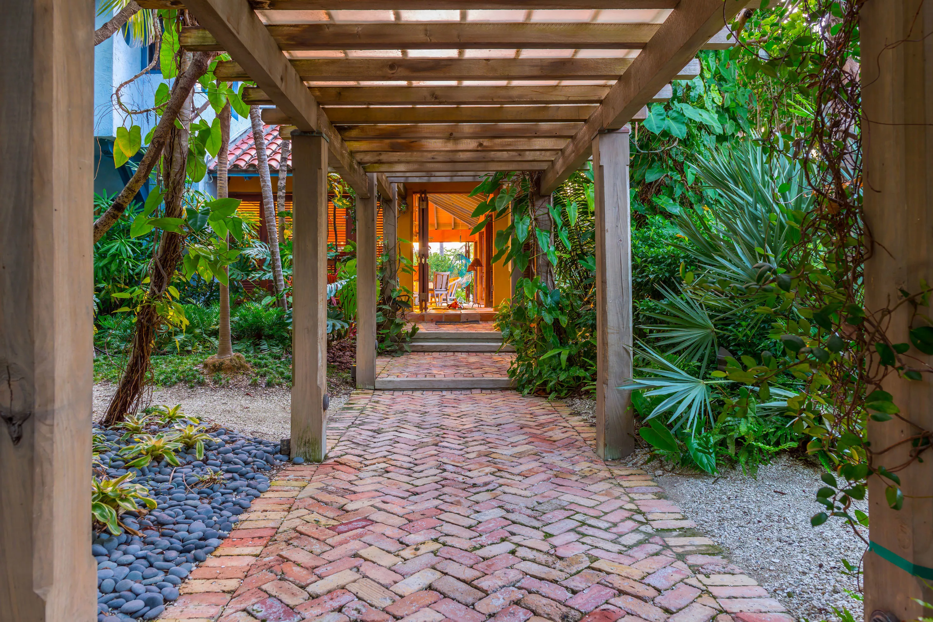 960 Harbor Drive, Key Biscayne, Florida 33149 - 960-harbor-drive-key-biscayne-florida05_ipsd4p