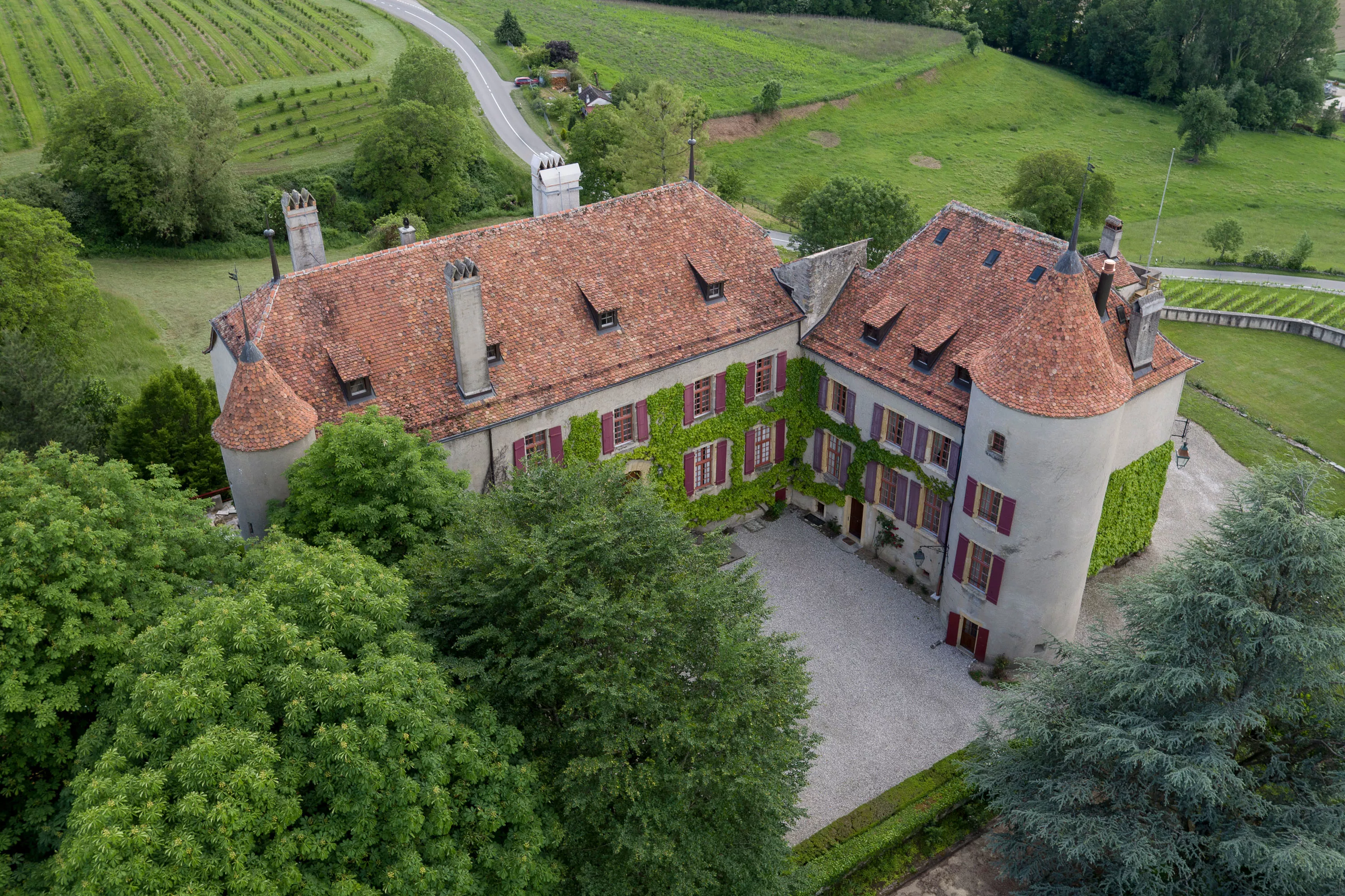 Chateau de Bavois, Lausanne, Vaud , Switzerland - chateaudebavois_39_msdw0q