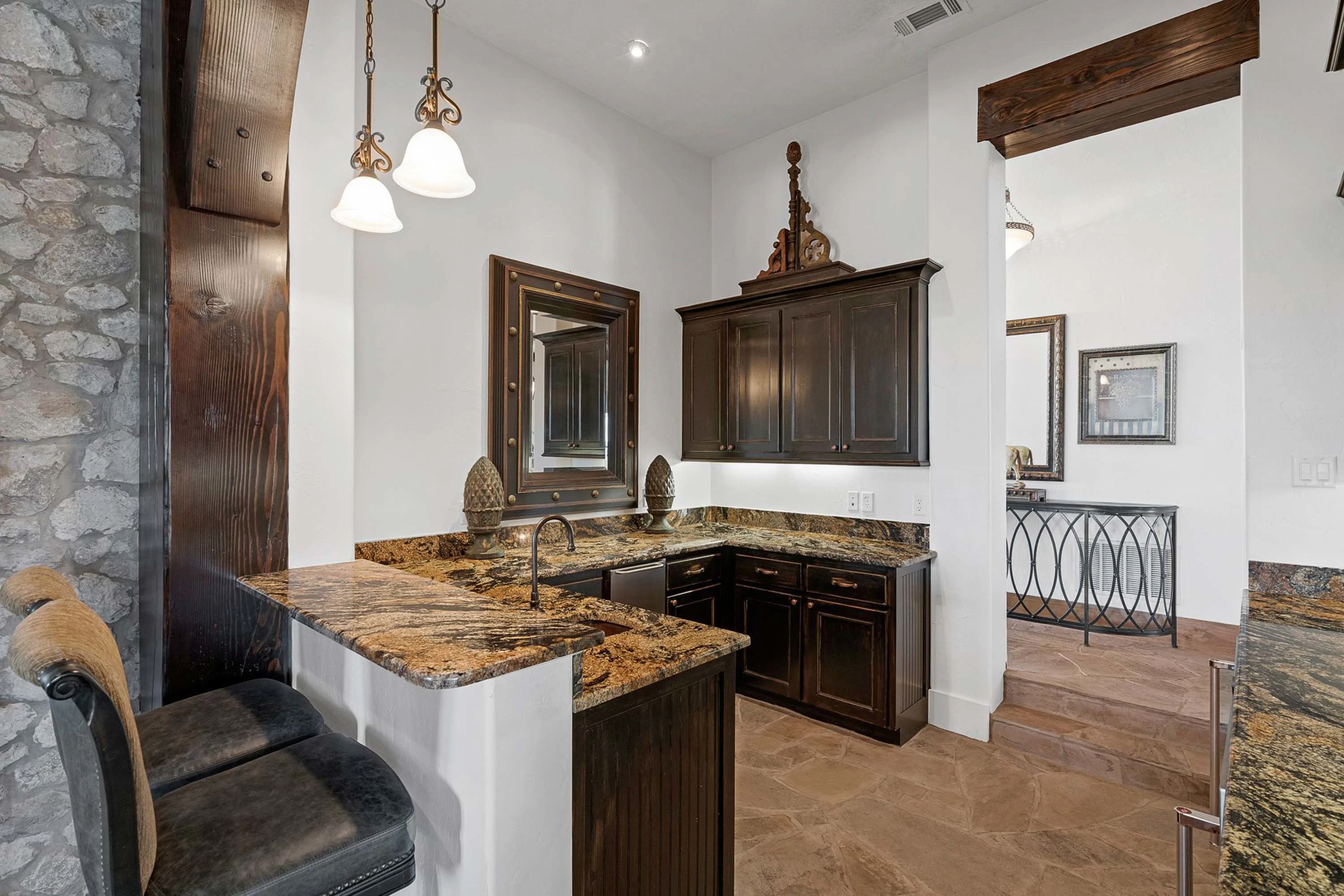 6097 Auburn Lane, Mabank, Cedar Creek Lake, Texas 75156 - 9_-_HovlSuzpPL-2048x1366-DSC05194_numodl