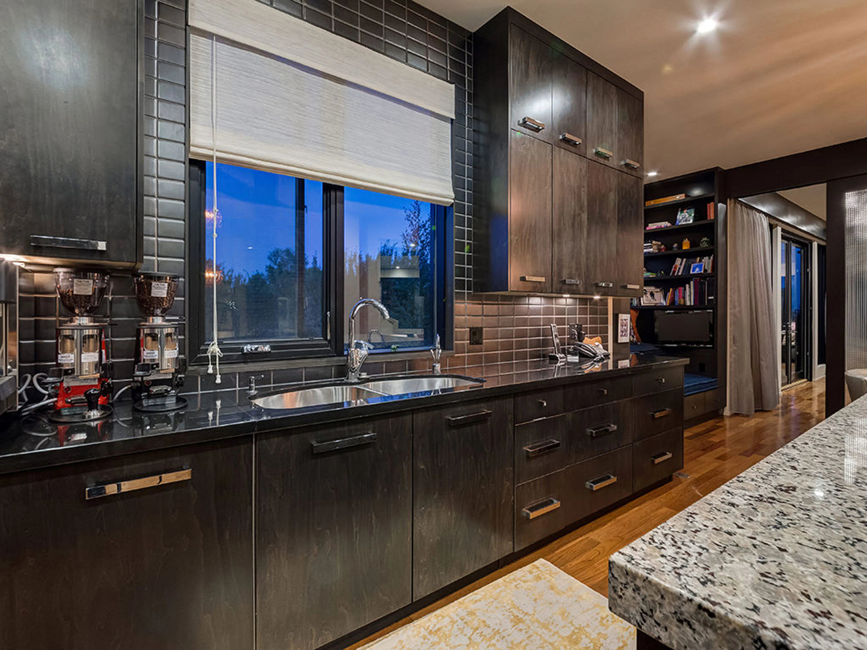 102 Crescent Road NW, Calgary, Alberta T2M 3Z9, Canada - 102-crescent-road-north-west-calgary-alberta-canada12_x5dbvs