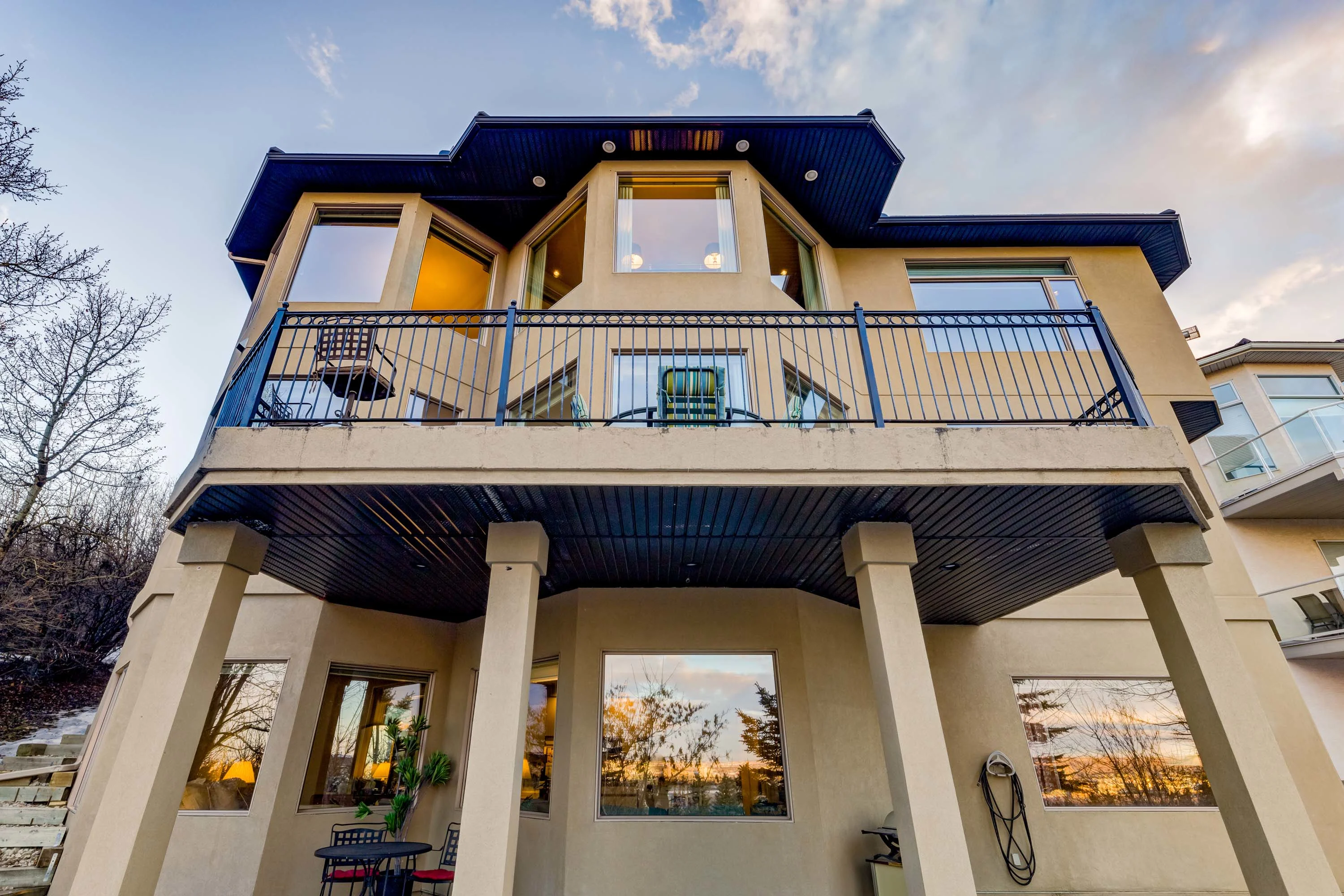 42 W Patina Ln SW, Calgary, Alberta T3H 3N4 , Canada - 42-w-patina-lane-29_mvpzfs