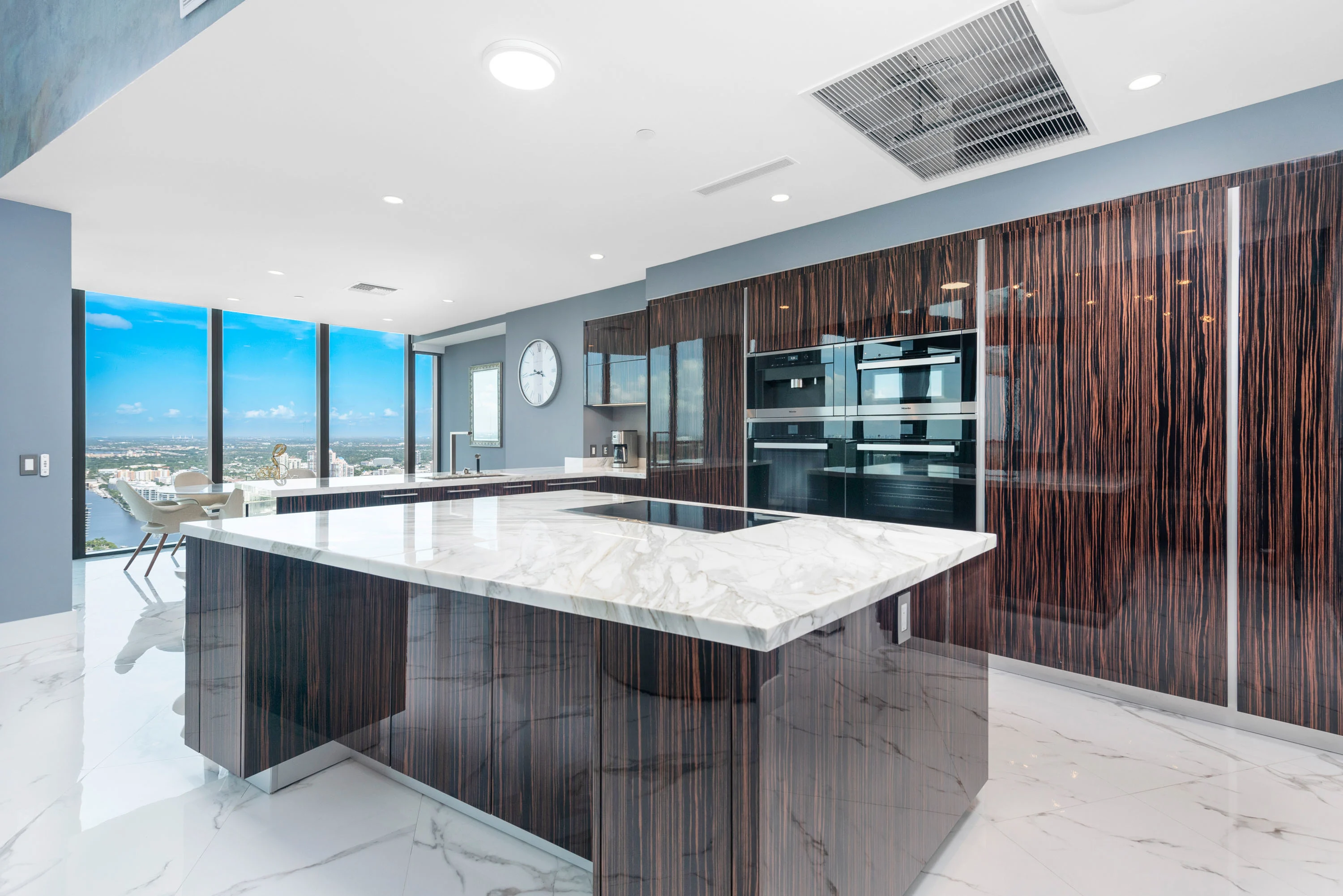 18555 Collins Ave, Apt 4603, Porsche Design Tower, Miami, Florida 33160 - 18555-collins-avenue-apartment-4603-sunny-isles-beach-florida05_lm4kvu