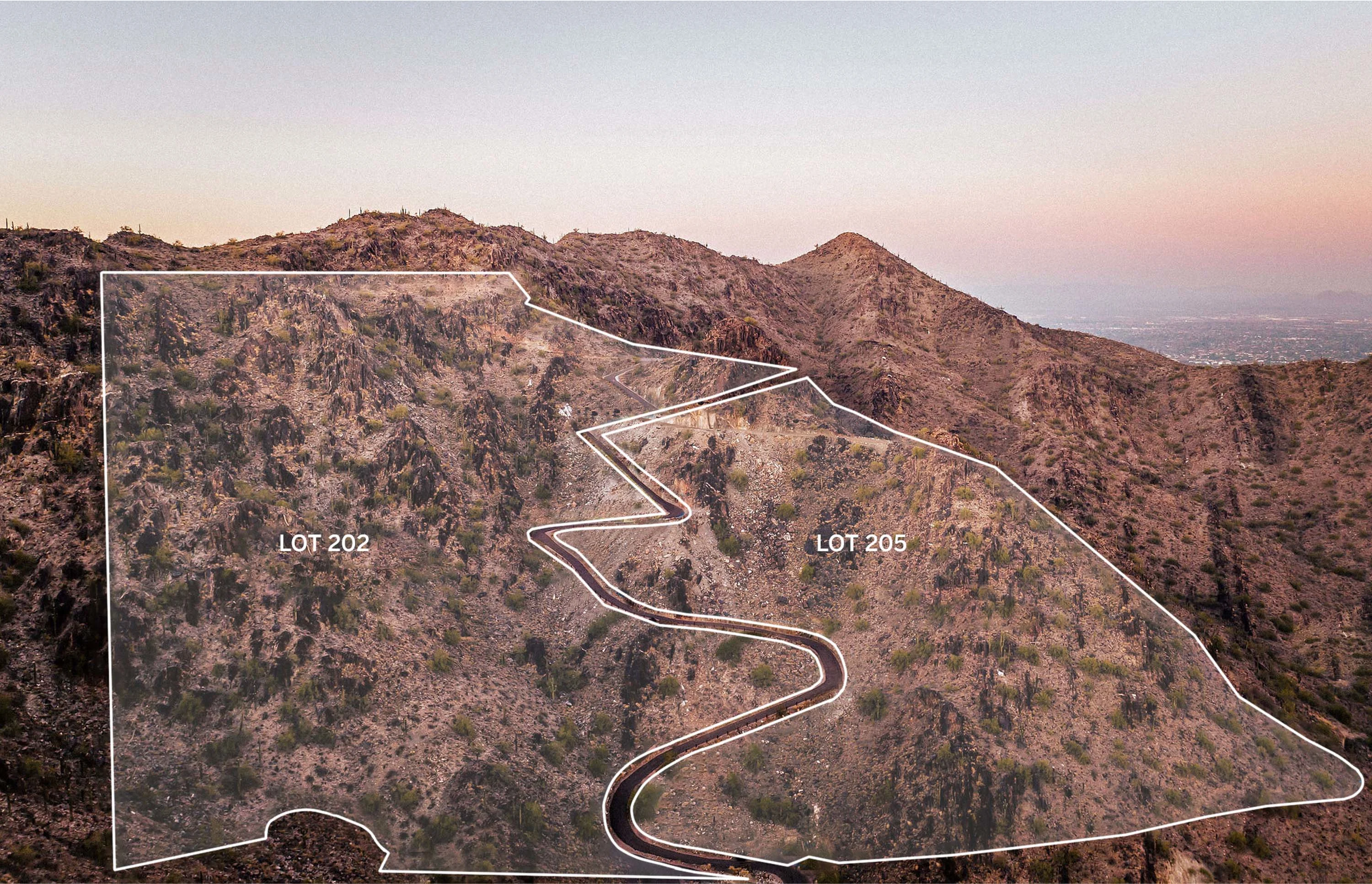 Saddleridge | 7620 (Lot 202) & 7540 (Lot 205) North Red