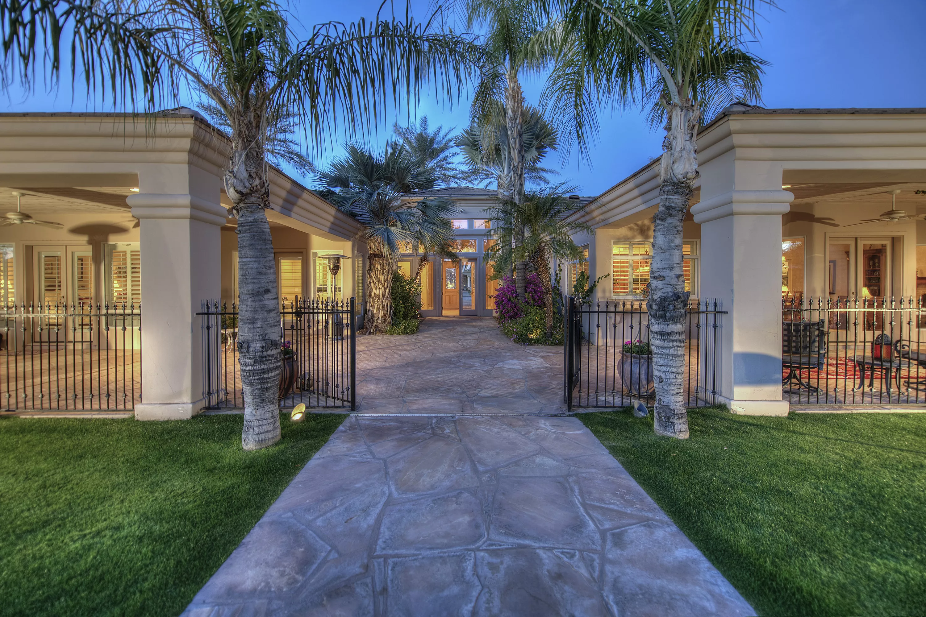 6733 East Caron Street, Paradise Valley, Arizona 85253 - east_caron_estate17_odp2pm