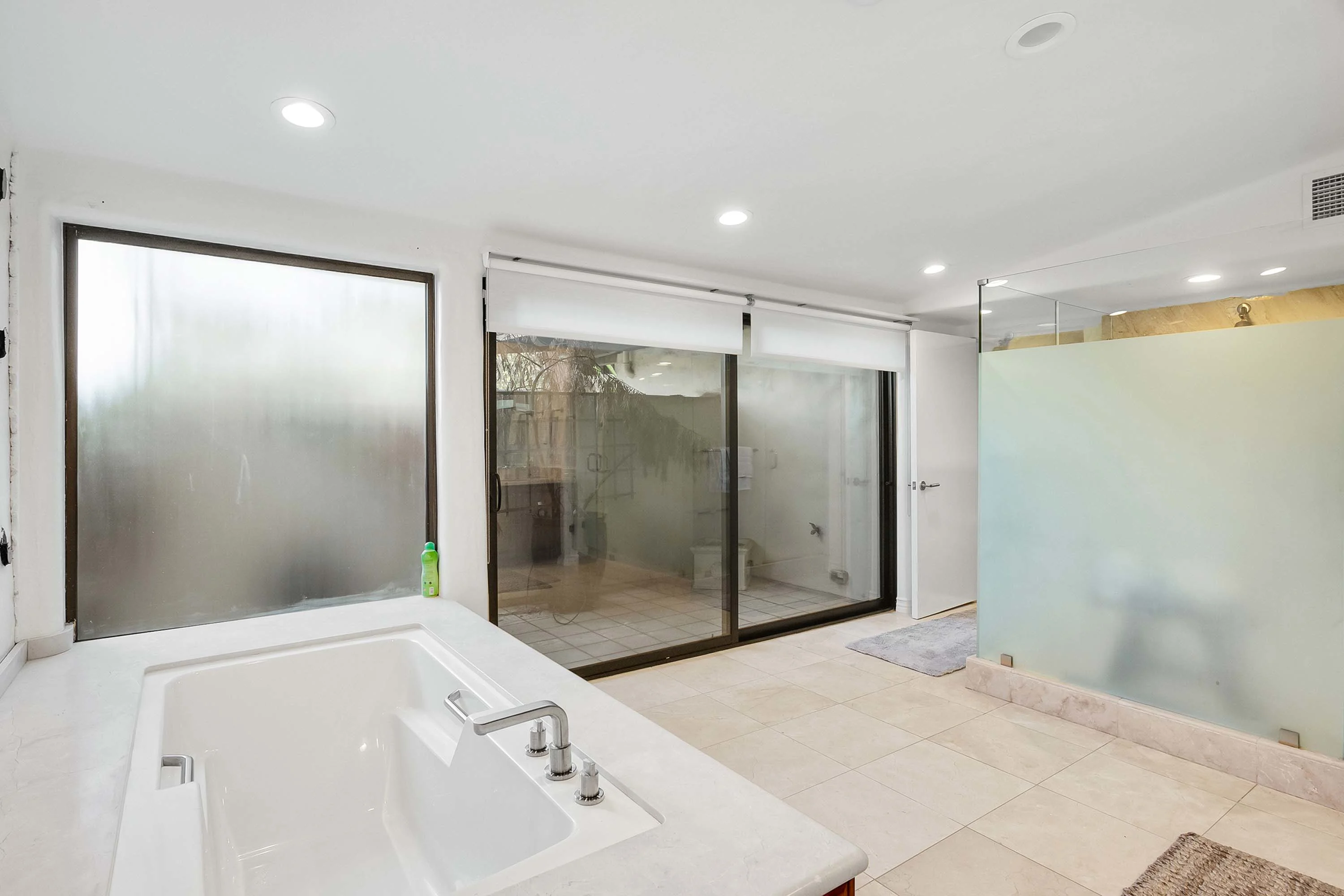 2178 Century Woods Way #40, Los Angeles, California 90067 - 11_-_IMG_29_k2qzwm