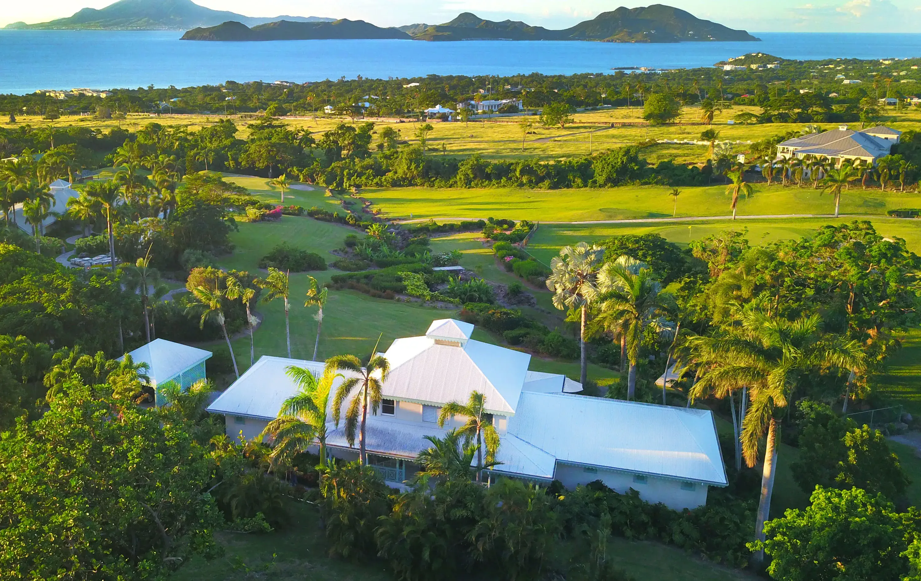 Villa 1910 Mahogany Hill Estates, Four Seasons Resort, Saint Kitts And Nevis, Nevis KN1201, West Indies - nevisian-grand-villa-four-seasons-resort-nevis02_ntk2u2