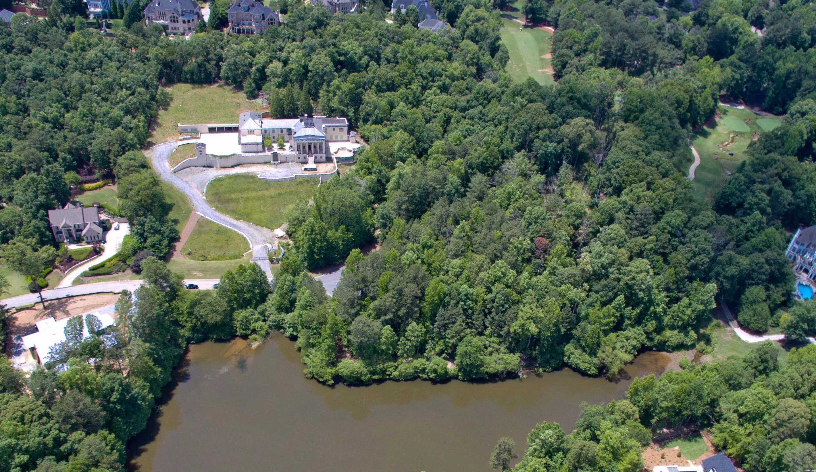 9110 Barkston Drive, Atlanta, Georgia 30022 - 9110-barkston-way-alpharetta-georgia02_tne8if