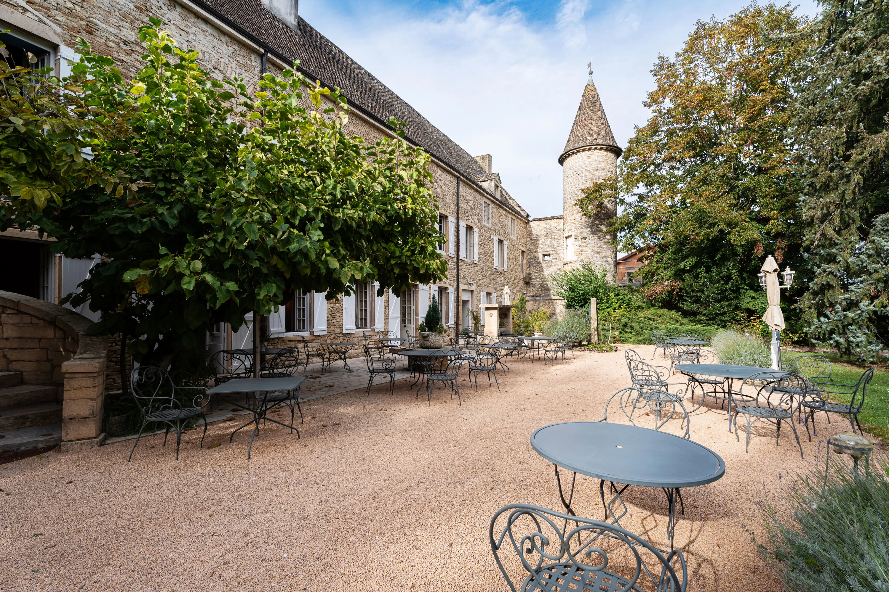 Rue du Glamont, Fleurville, Burgundy , France - Chateau-de-Fleurville32_n2lcmz