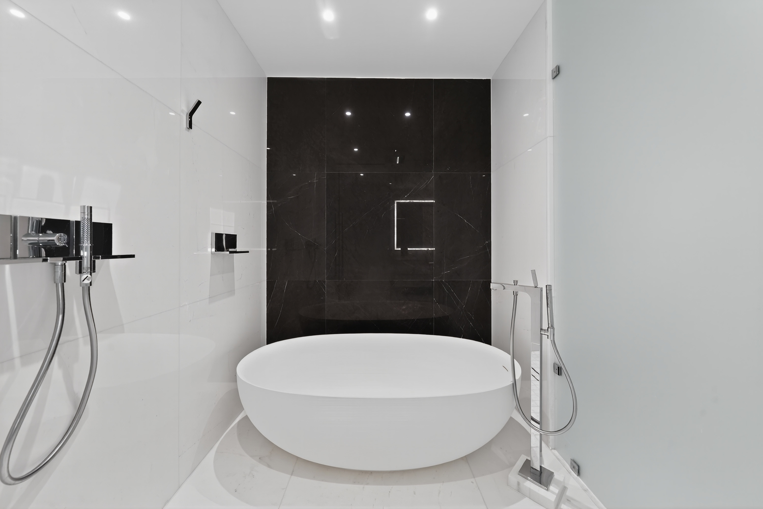 016 300 Biscayne Boulevard Way