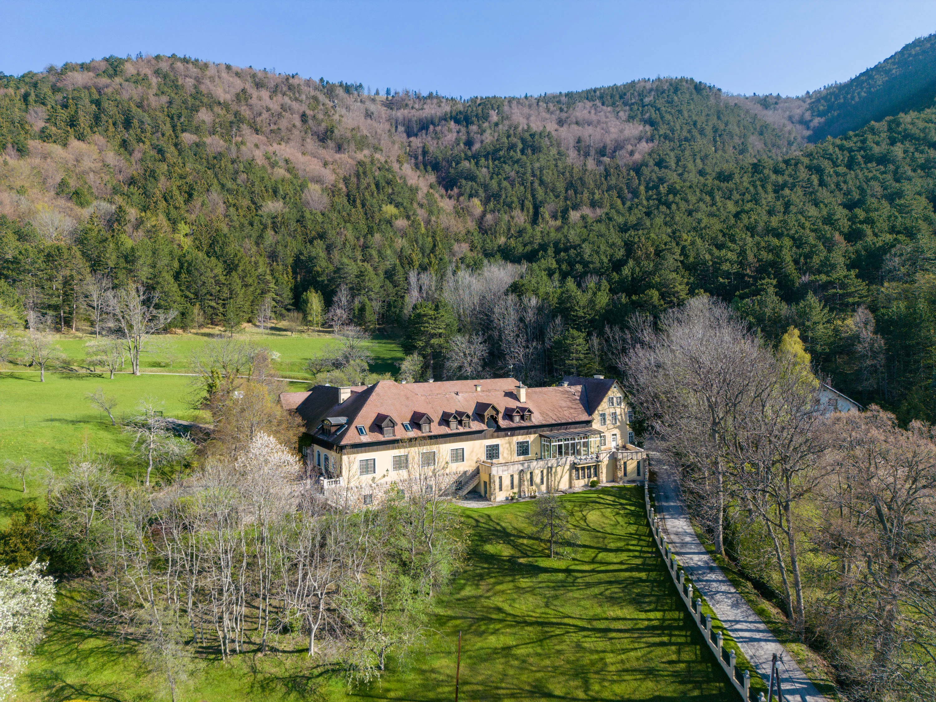 Luxury Sporting Estate, Near Vienna, Near Vienna 0000, Austria - sporting-estate-schneeberg-austria01_lhdvxy