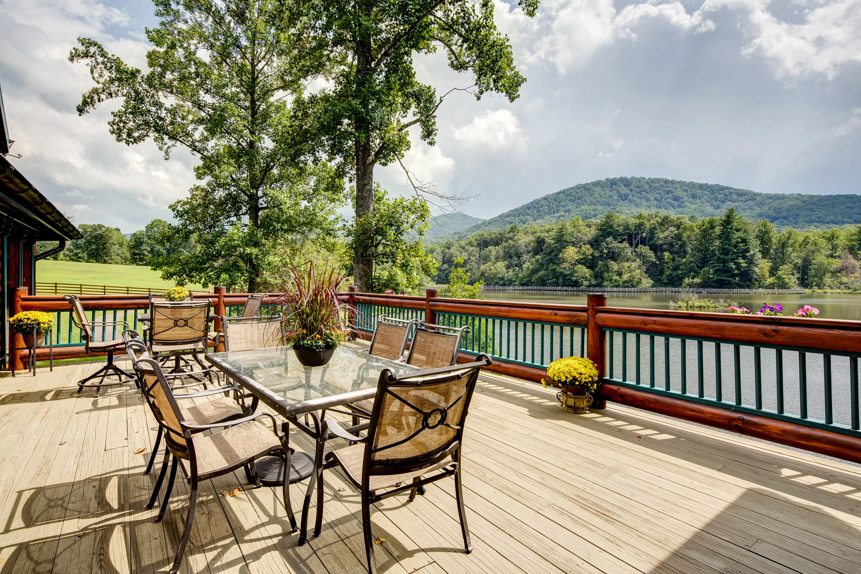 275 Kennemur Road, Historic Ellijay, Georgia 30536 - falling-waters-mountain-lodge-275-kennemur-rd-luxury-real-estate-11_aooeoa