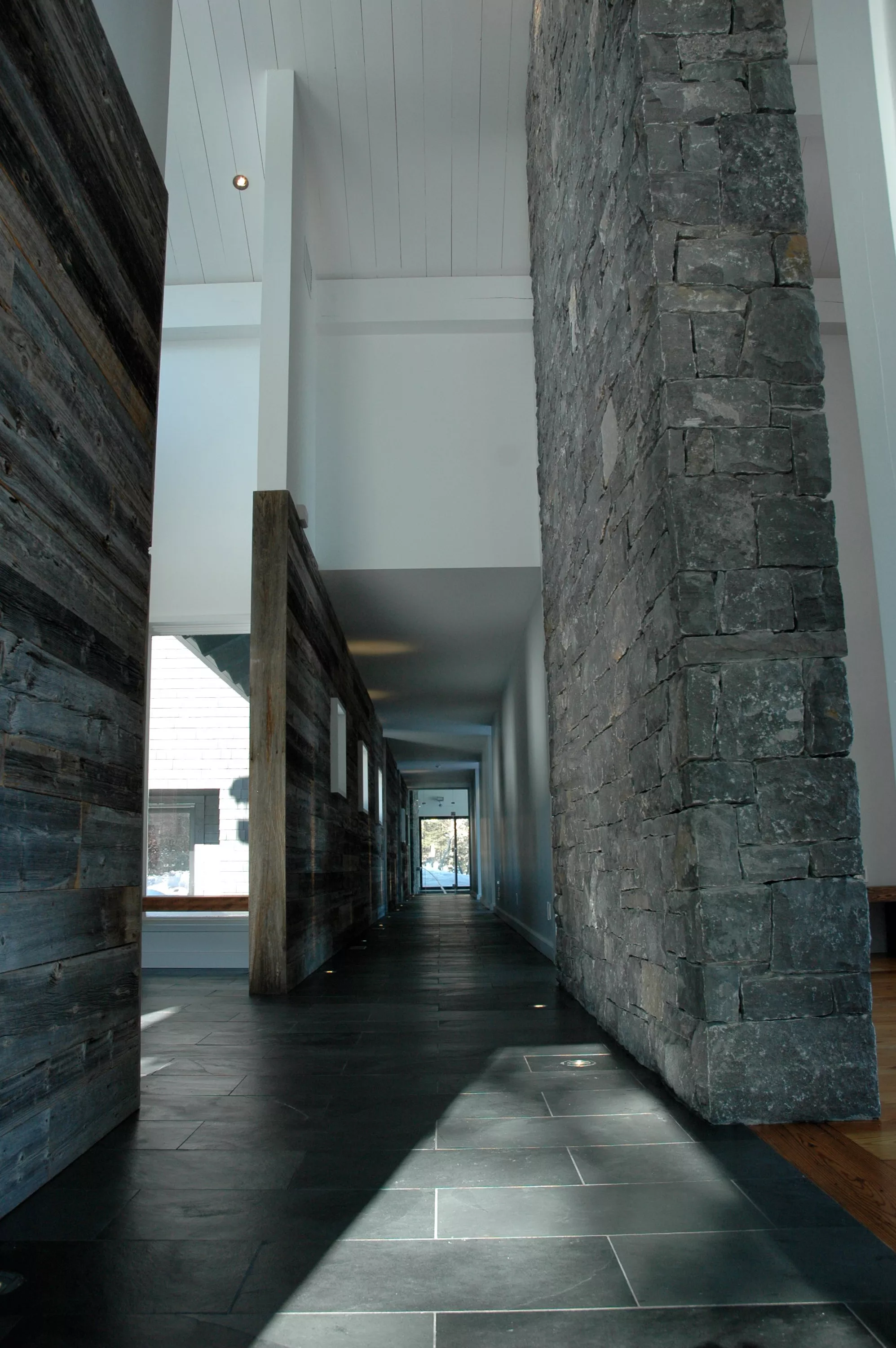 11 Chemin Killarney, Mont-tremblant, Quebec J8E 0C8, Canada - 11_Chemin_Killarney_Mont_Tremblant_Quebec_Canada03_ug2tvv