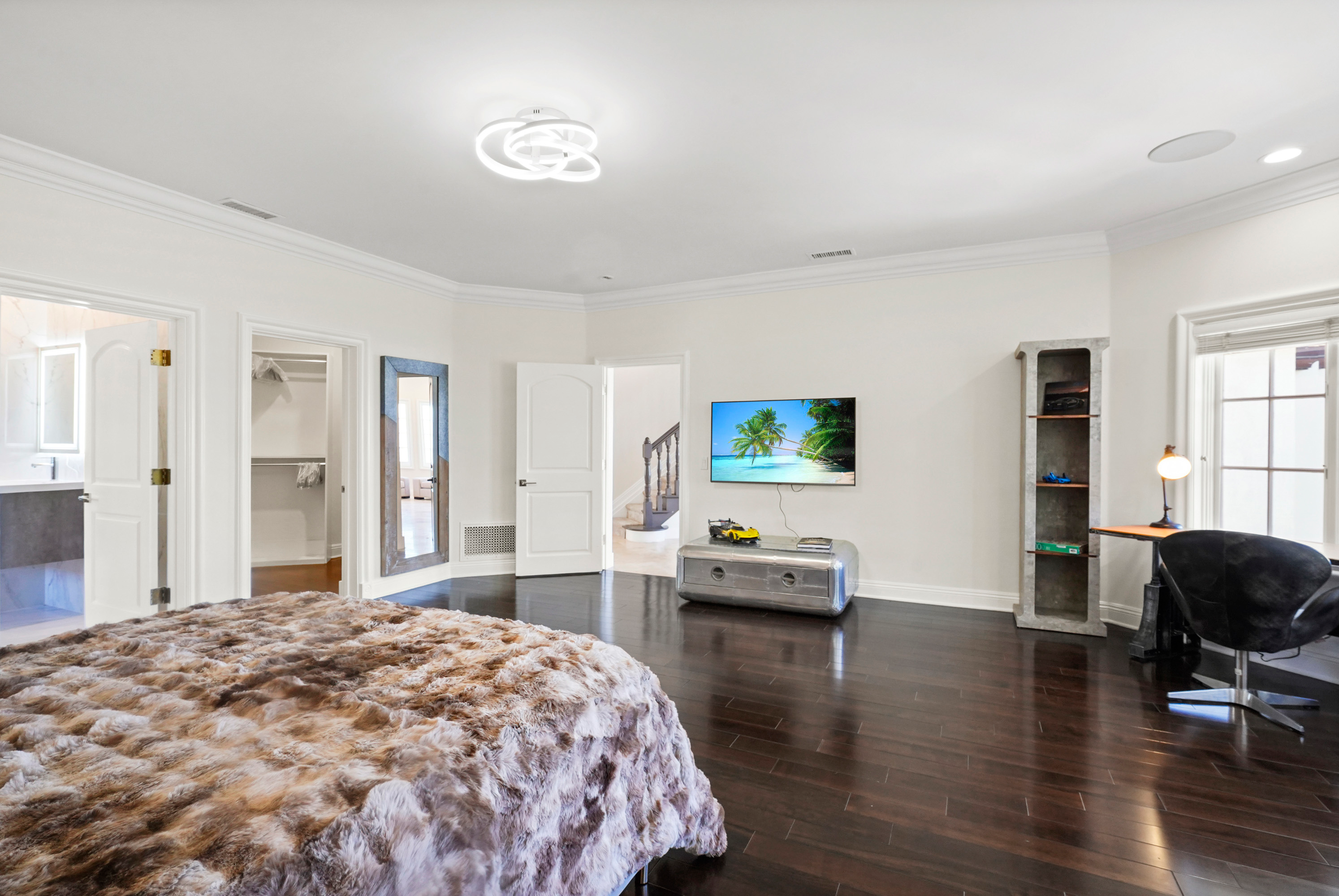 55 13320 Mulholland Drive - Luxury Real Estate - Concierge Auctions