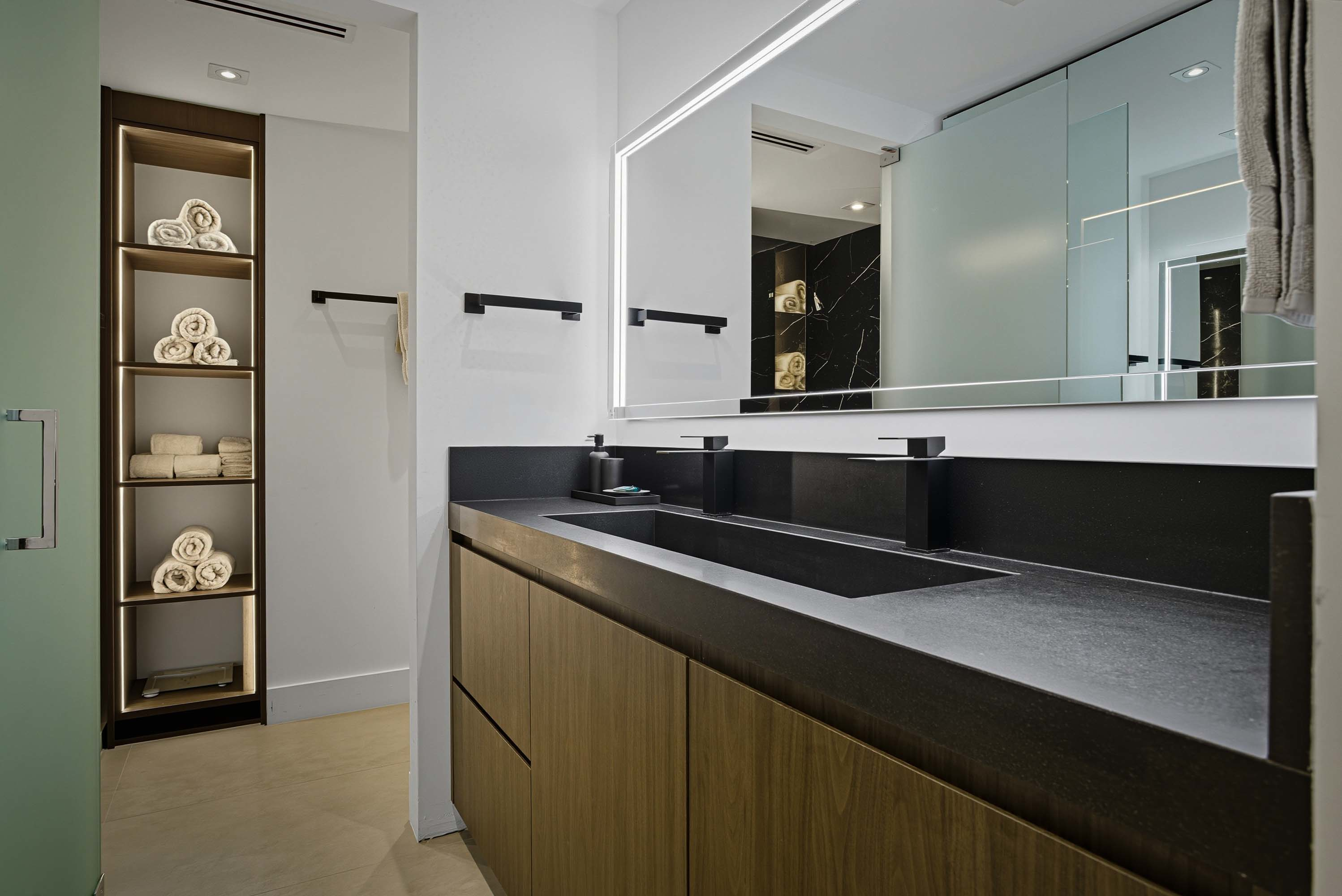 16 2301 Collins Ave Apt 1634 - Luxury Real Estate - Concierge Auctions