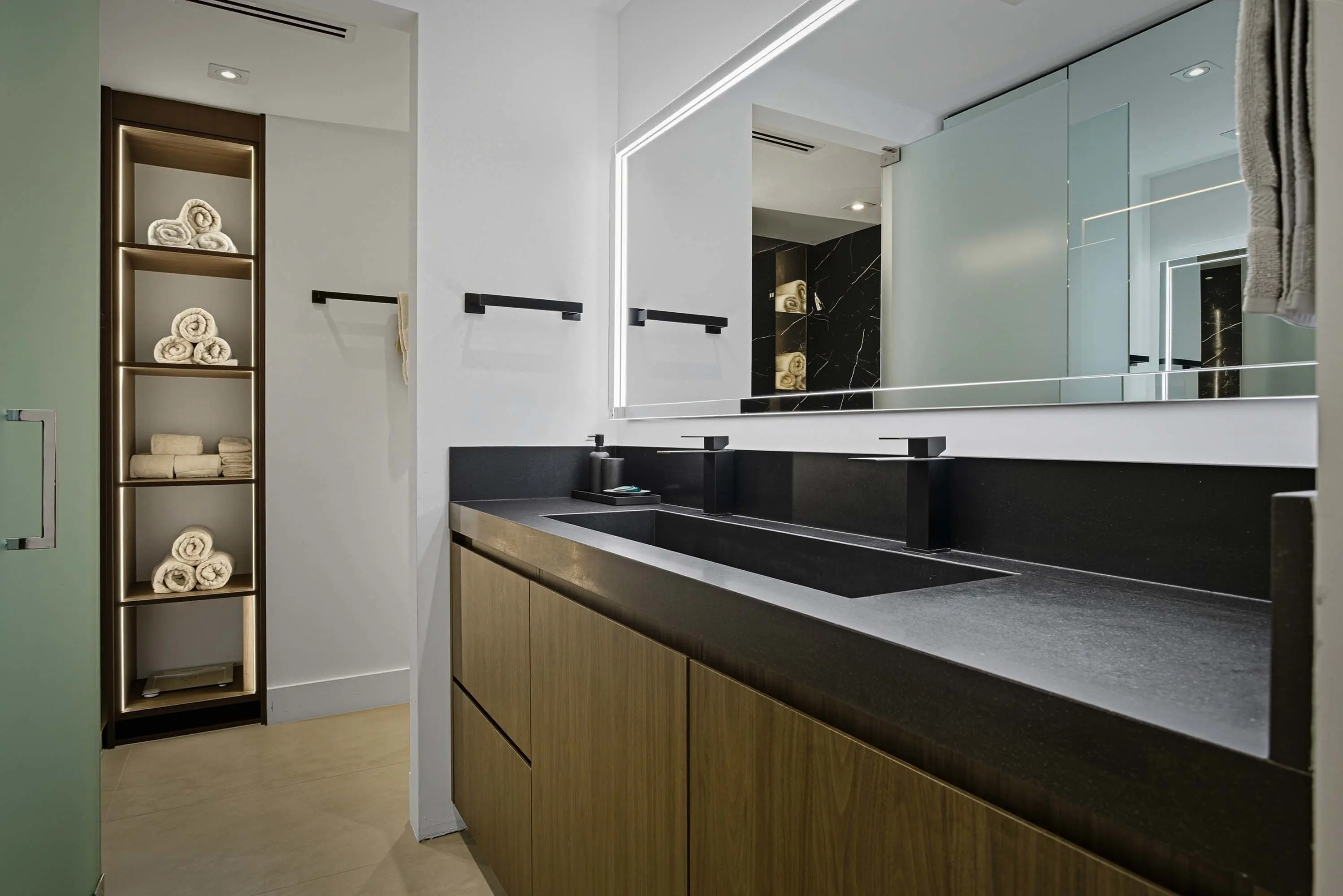 16 2301 Collins Ave Apt 1634 - Luxury Real Estate - Concierge Auctions