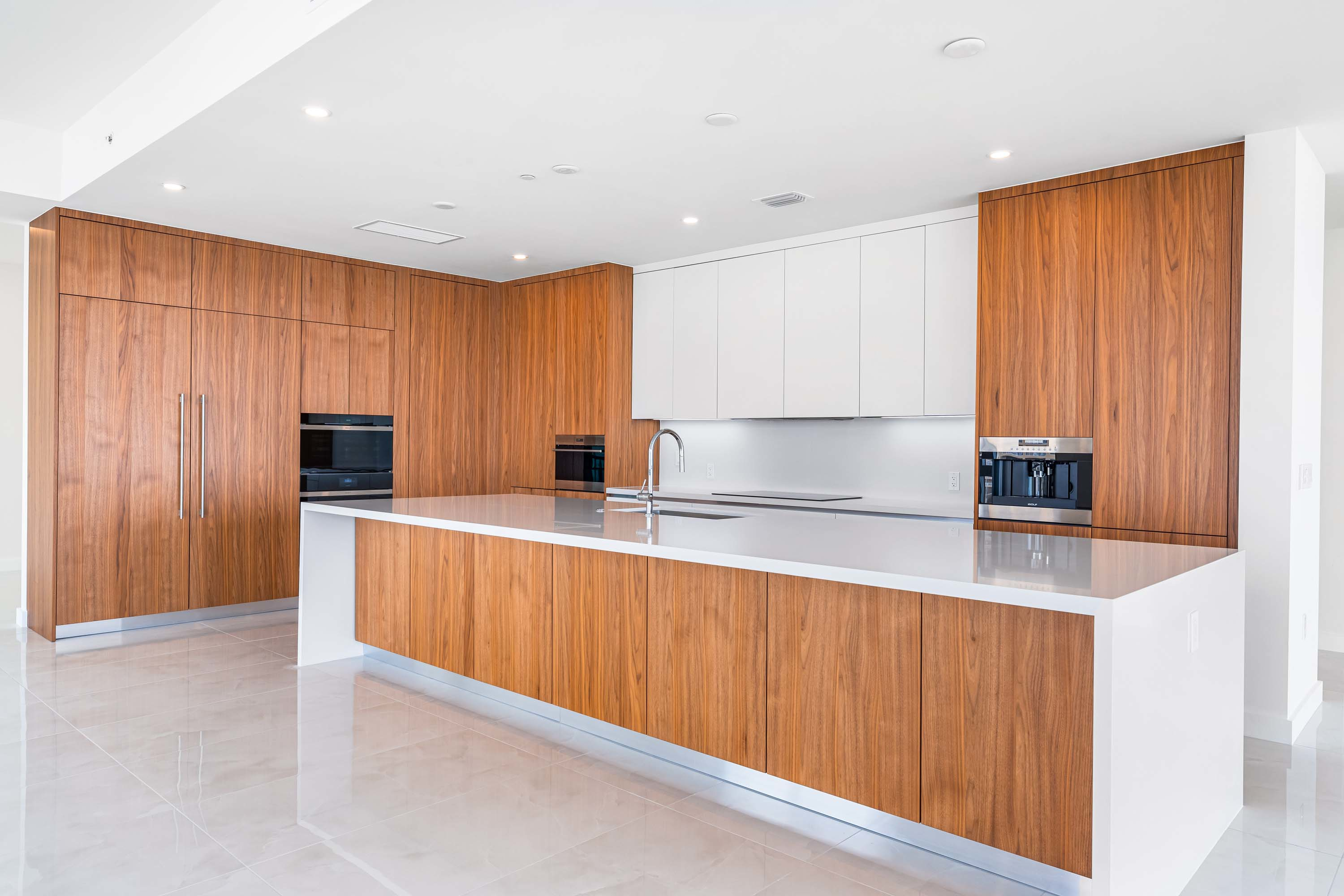 06 111 Golden Gate Point -Penthouse 701, Sarasota, FL 34236 - Luxury Real Estate - Concierge Auctions