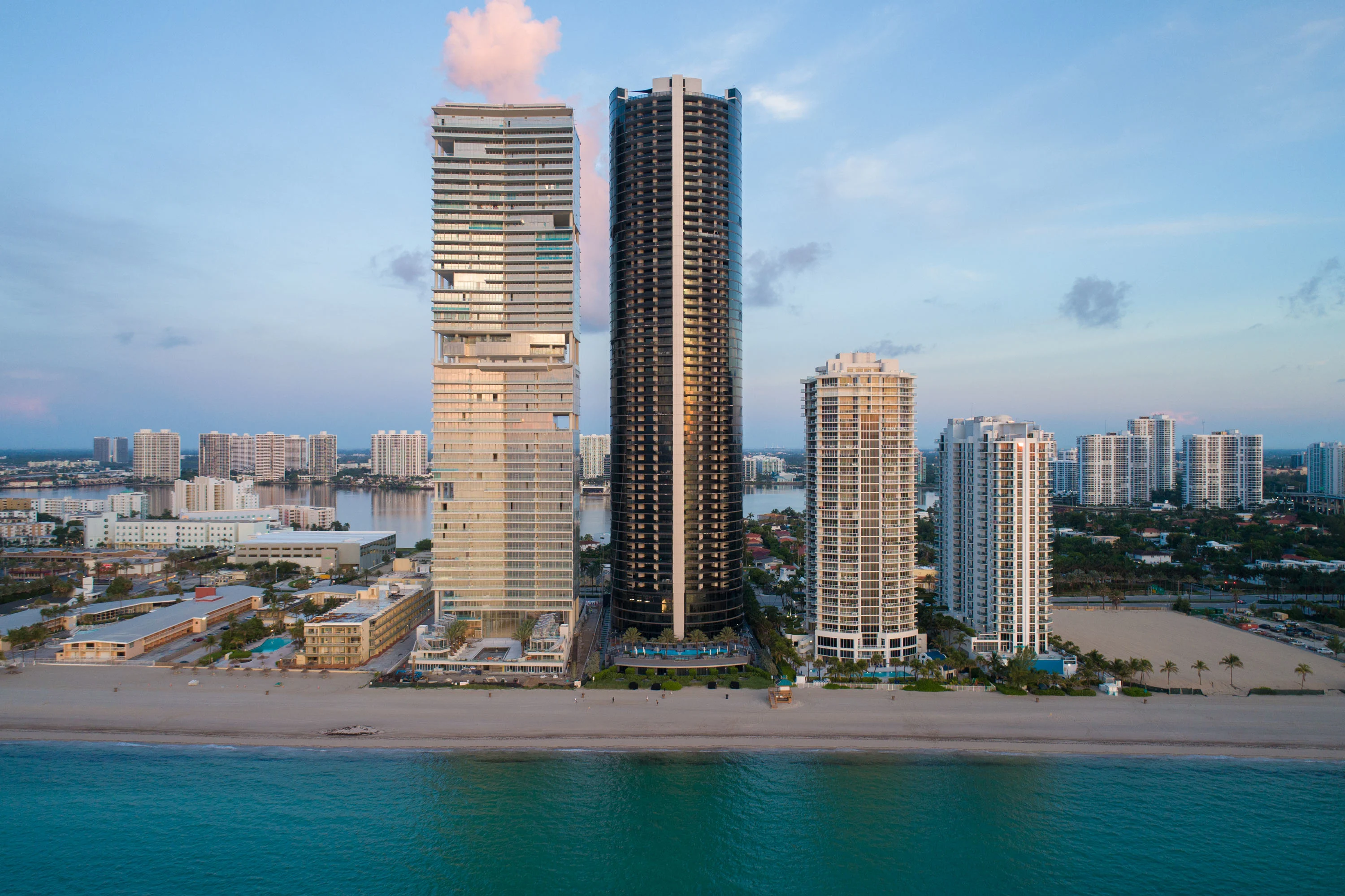 18555 Collins Ave, Apt 4603, Porsche Design Tower, Miami, Florida 33160 - 18555-collins-avenue-apartment-4603-sunny-isles-beach-florida50_emxe89