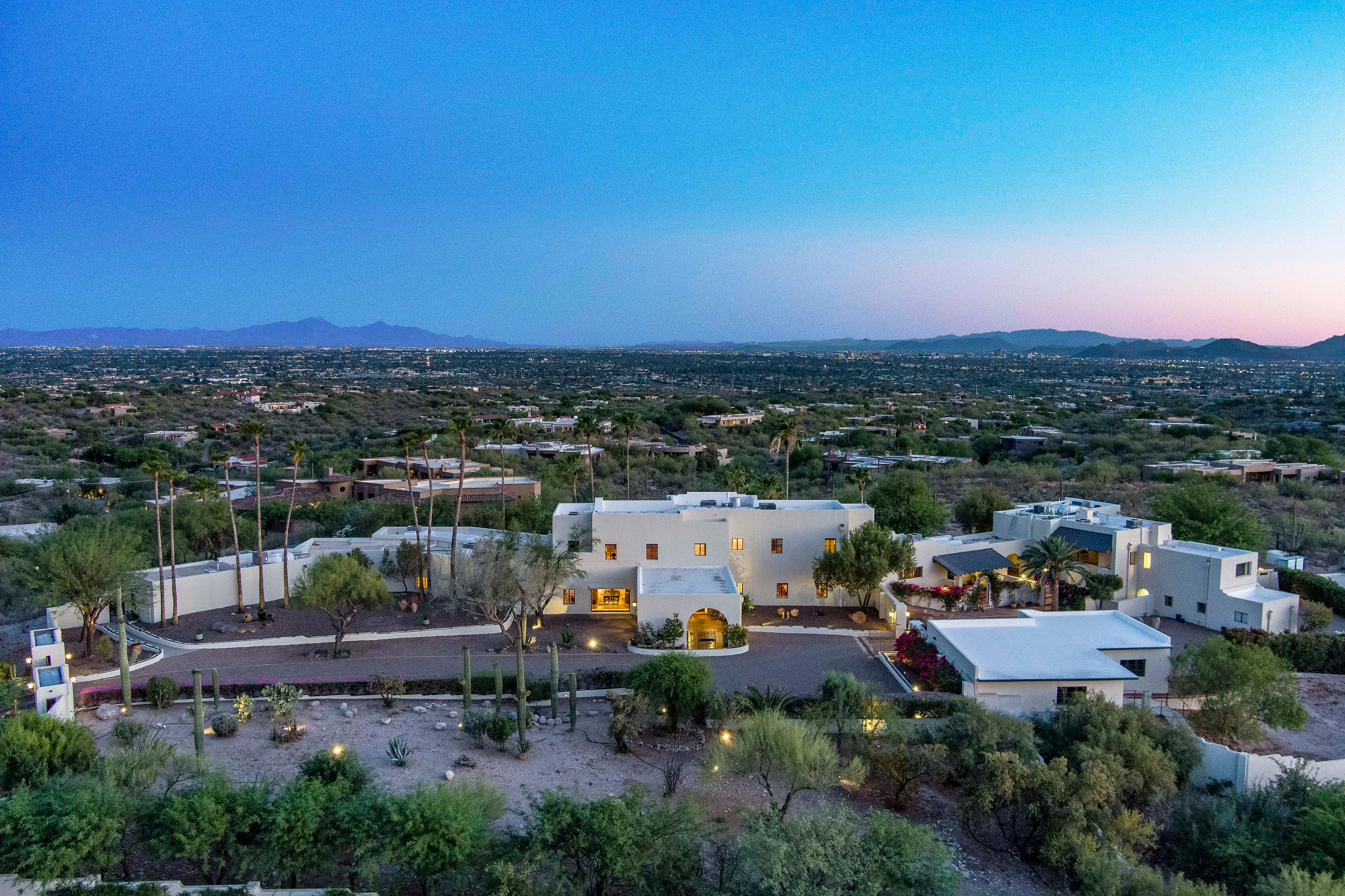 5201 North Hacienda Del Sol Road, Tucson, Arizona 85718 - Eleven_Arches_39_yzuulf
