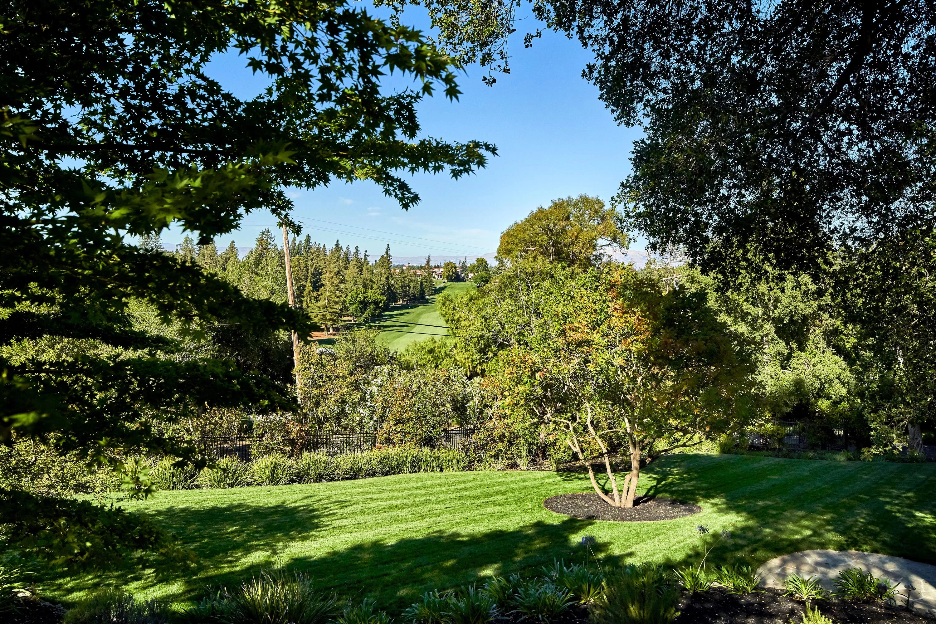 690 Loyola Drive, Silicon Valley, California 94024 - 690-loyola-drive-los-altos-hills-california55_hdqfhh