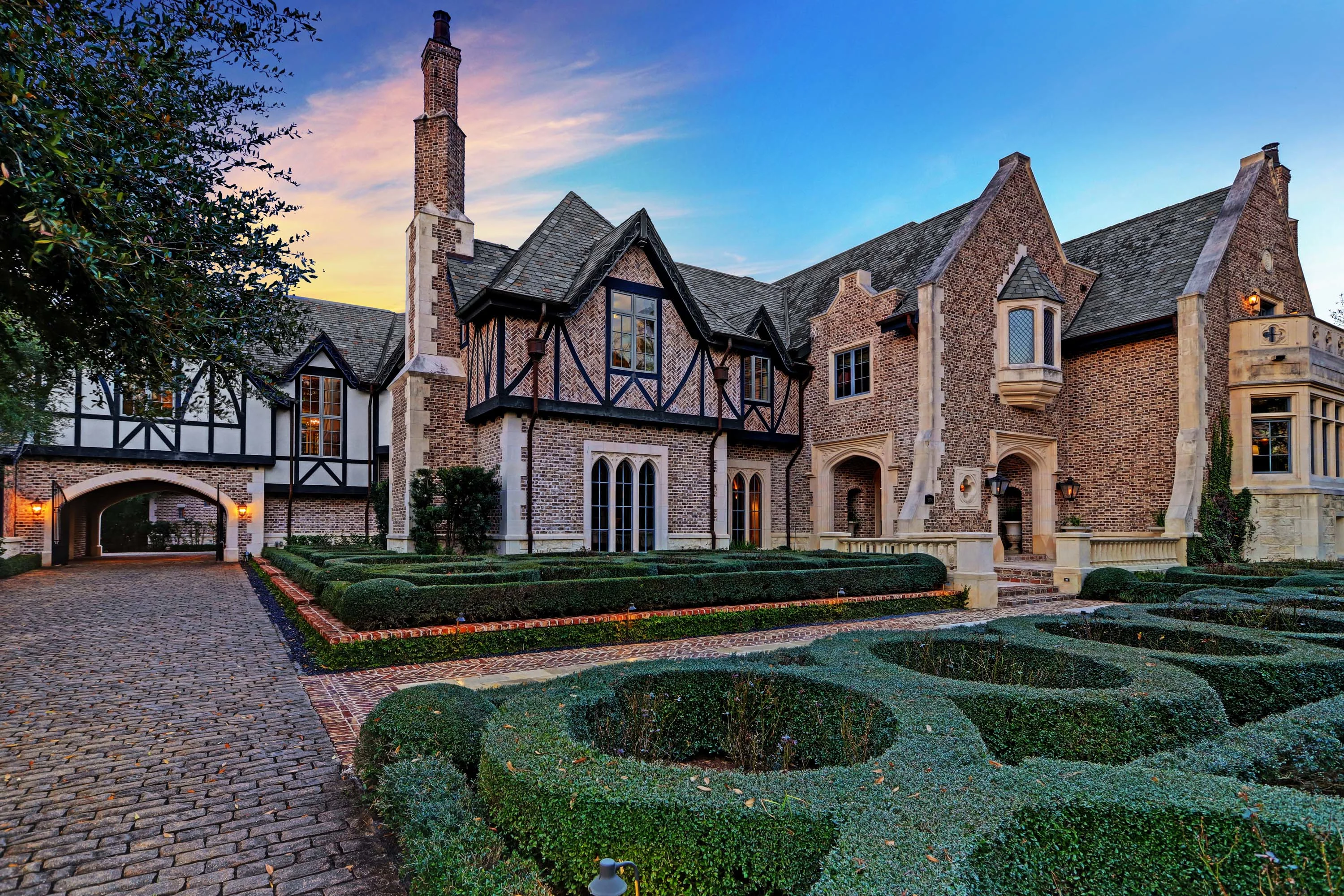 3996 Iverness Drive, Houston, Texas 77019 - Inverness_3996_FRT_08_1_1_copy_fd9xpf